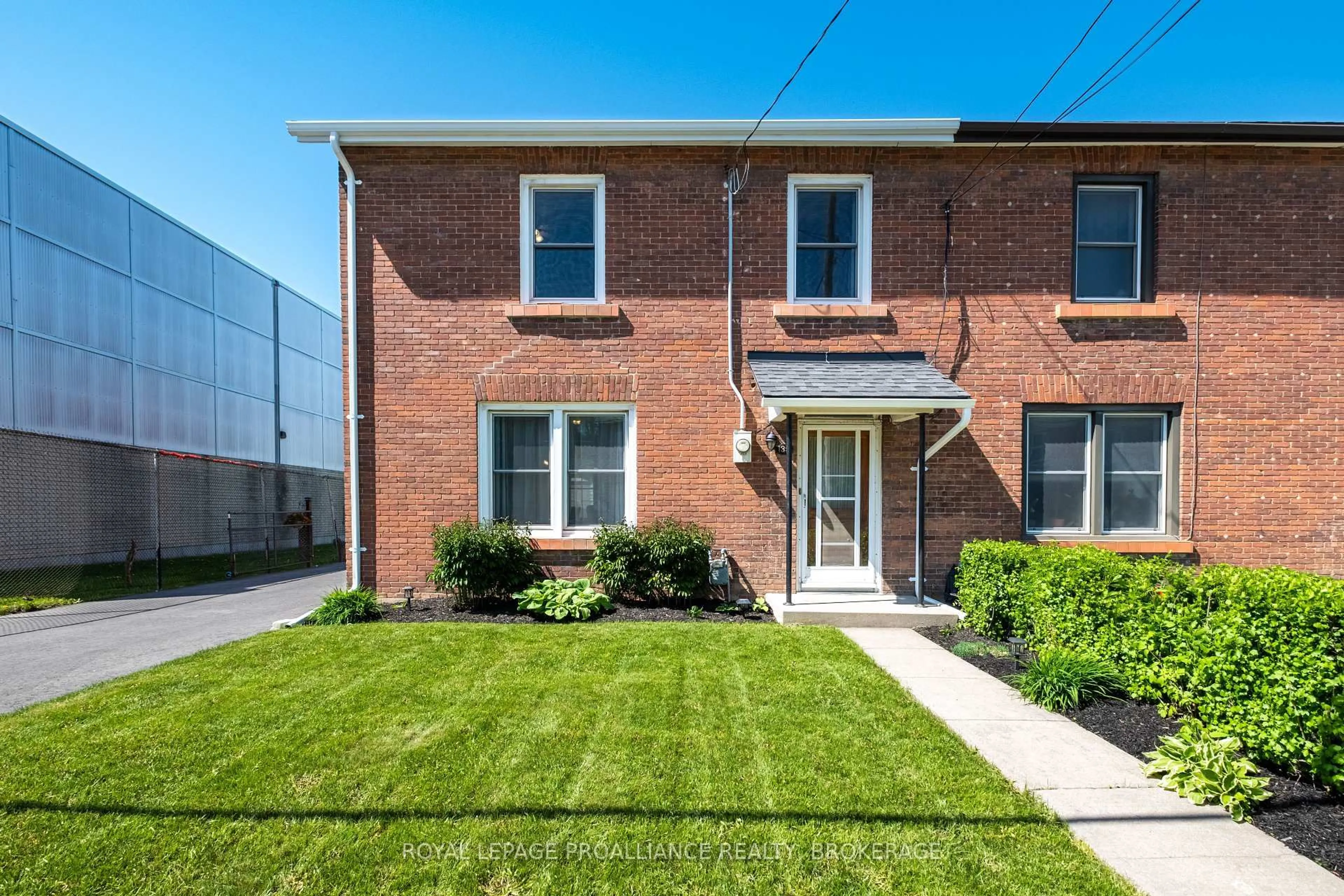 Home with brick exterior material, street for 139 Stephen St, Kingston Ontario K7K 2C6