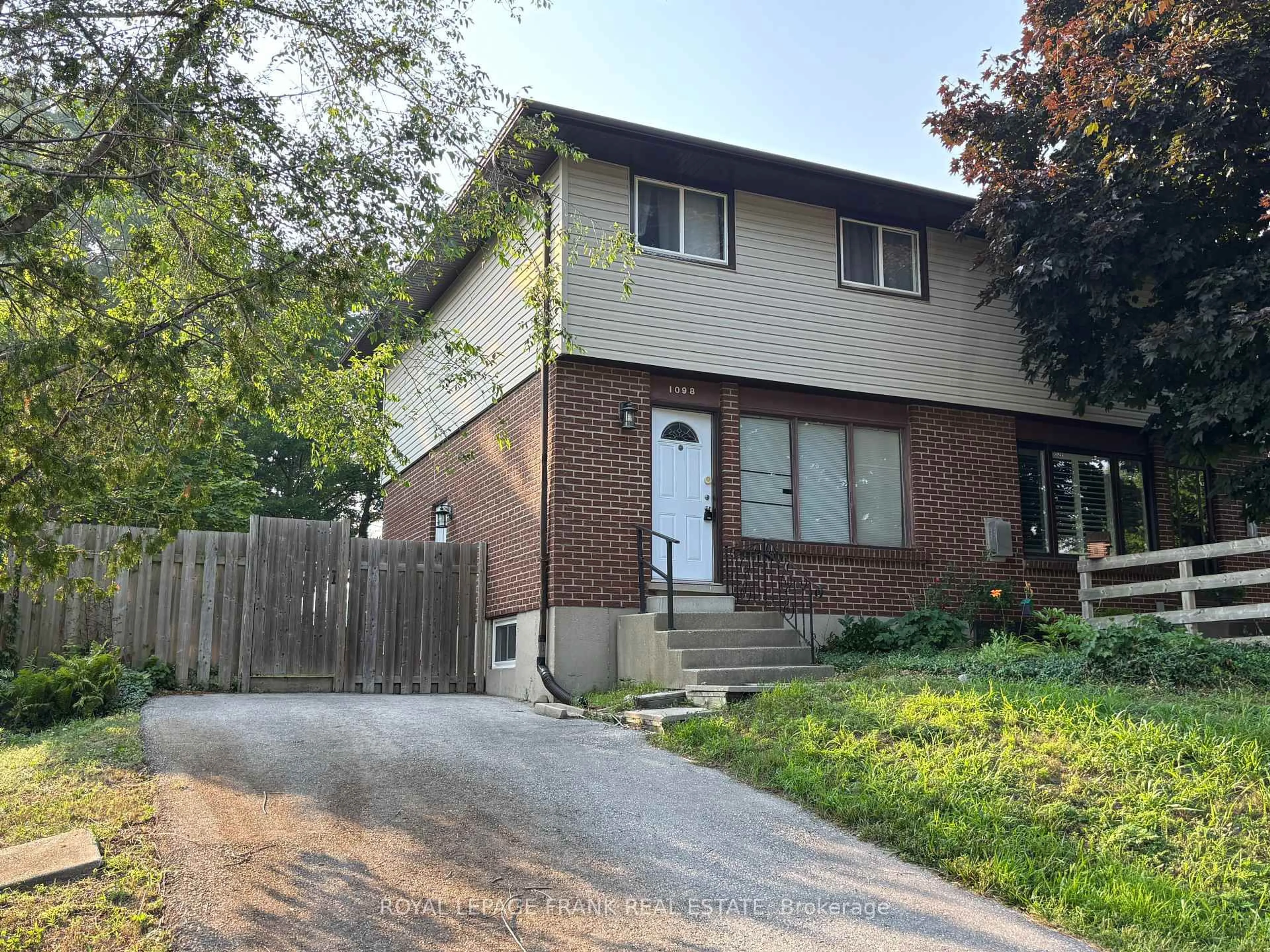 Unknown for 1098 Milne Dr, Kincardine Ontario N2Z 1X4
