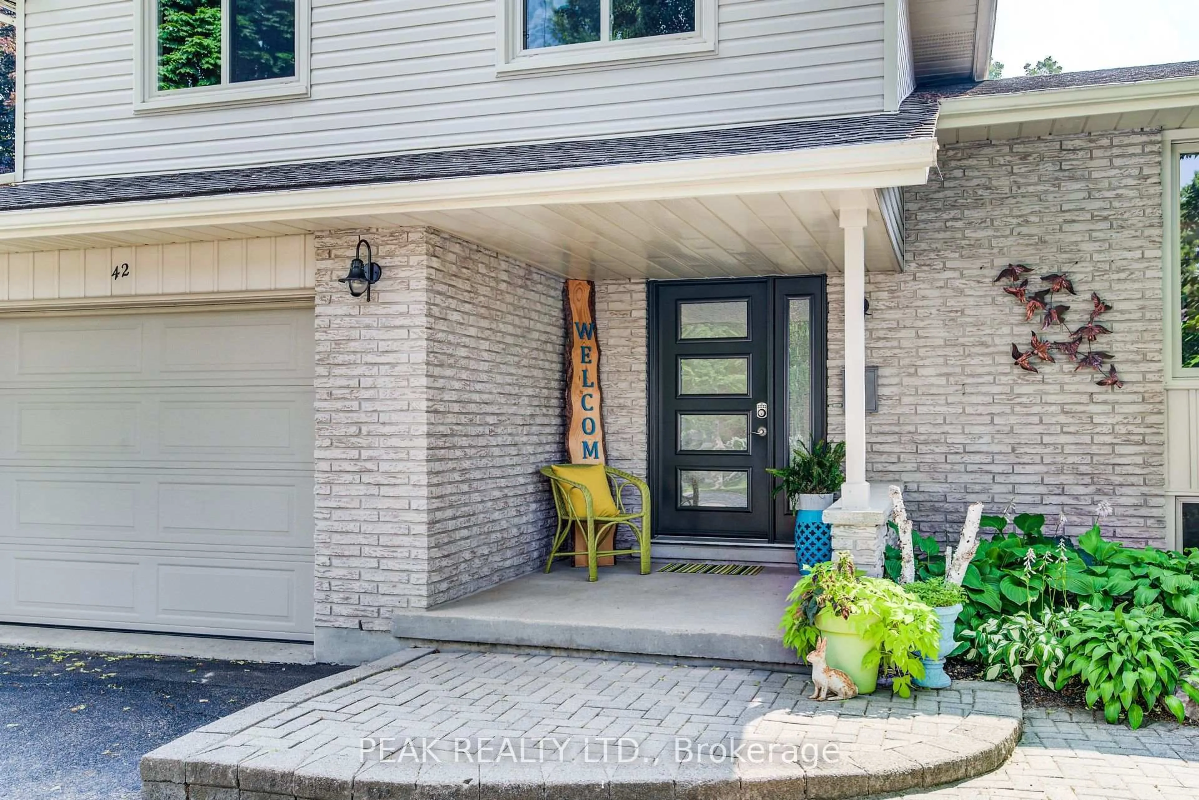 Home with brick exterior material, street for 42 Windsor St, Guelph Ontario N1E 3N2
