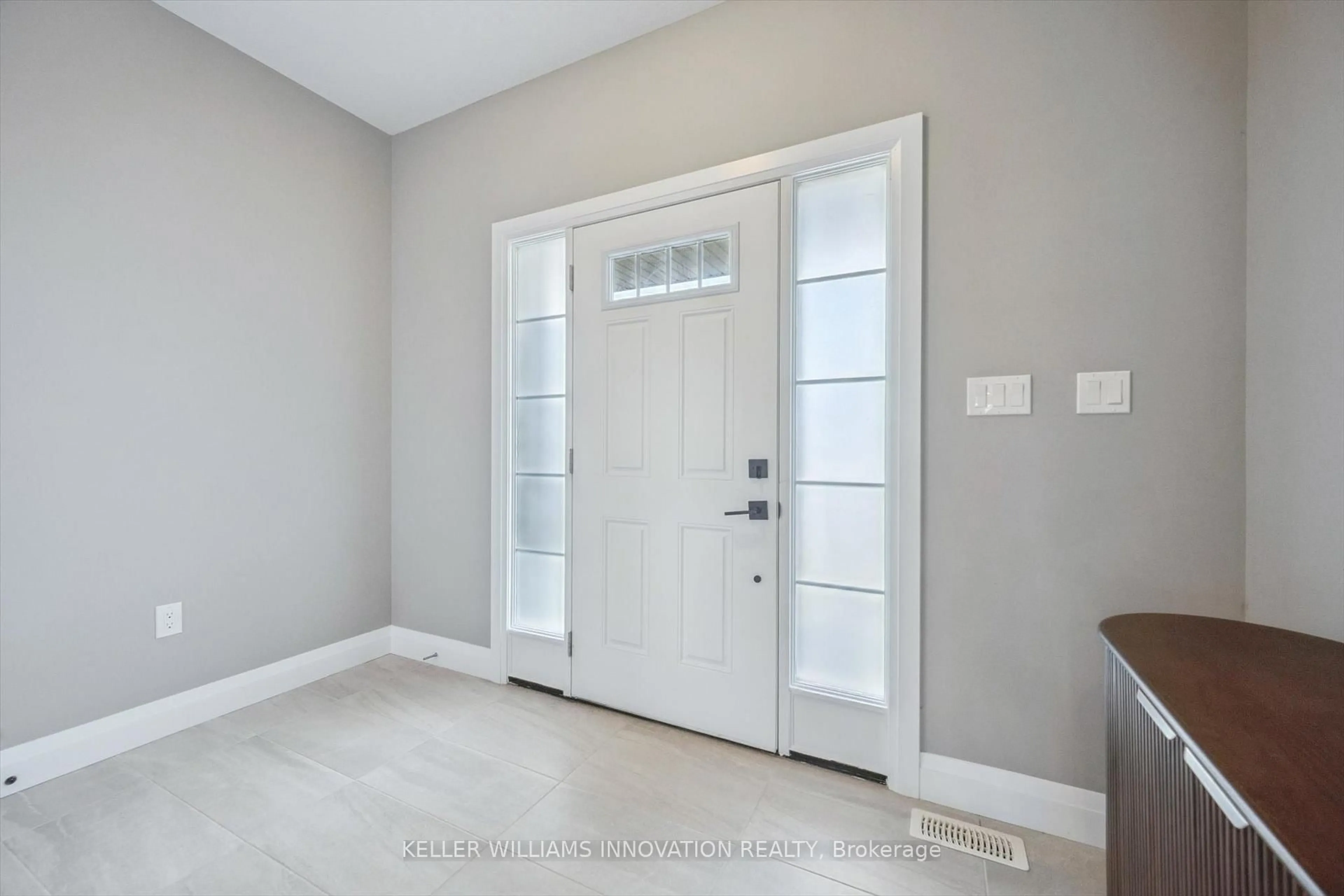 Indoor entryway for 95 Snyder Ave, Woolwich Ontario N3B 3E9