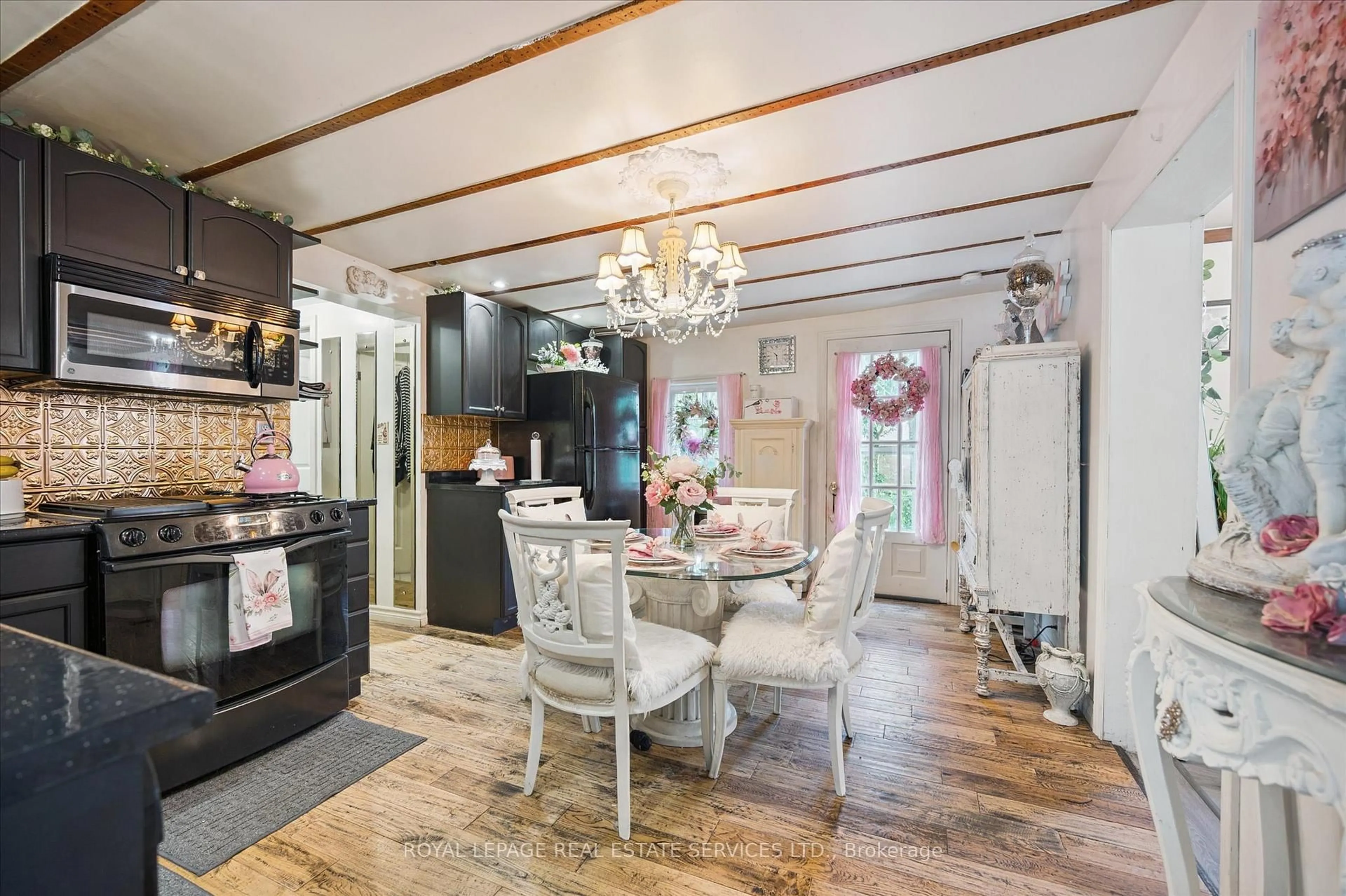 Dining room, unknown for 58 Keffer St, Cambridge Ontario N3C 1N5