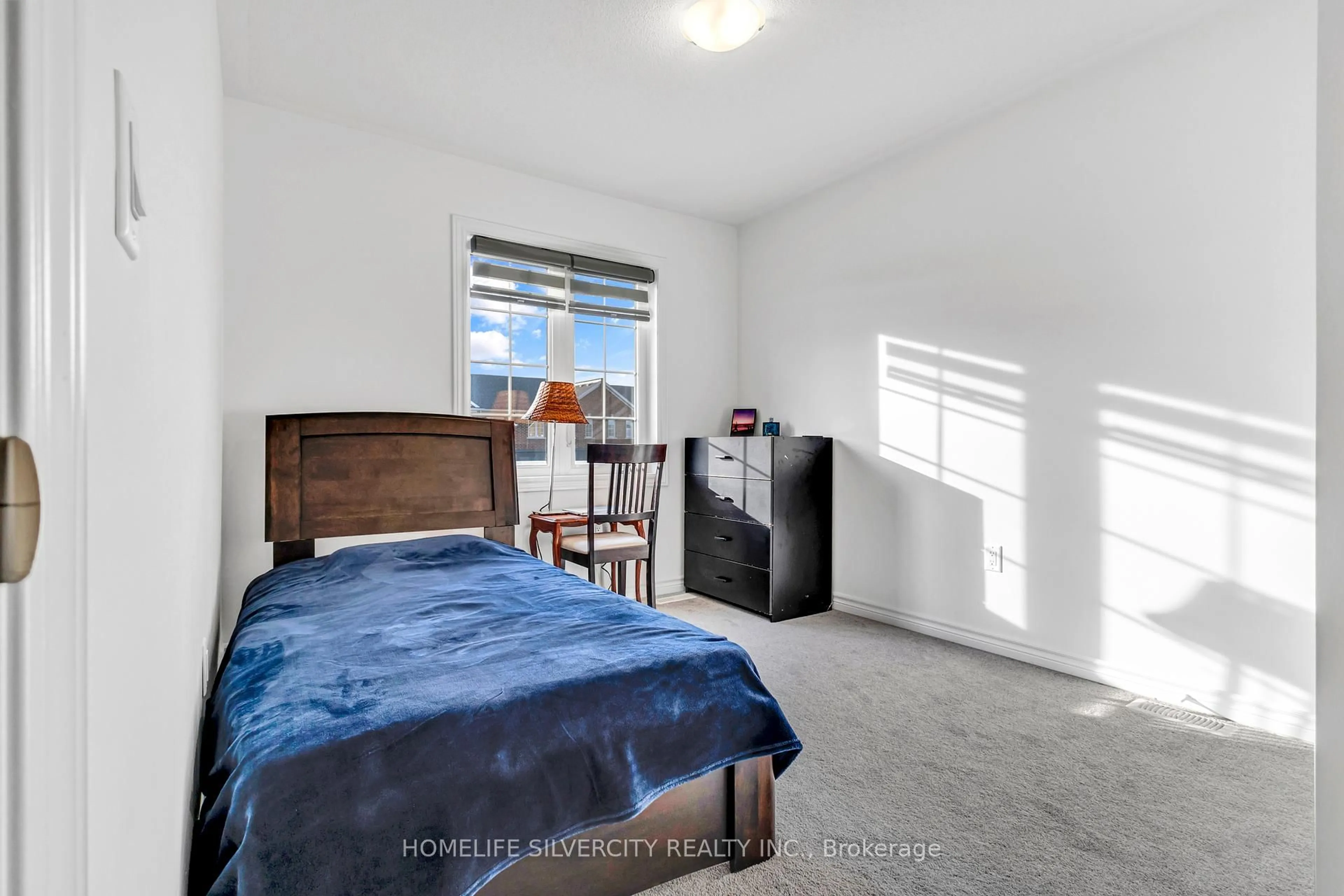 A pic of a room for 109 Stocks Ave, Southgate Ontario N0C 1B0