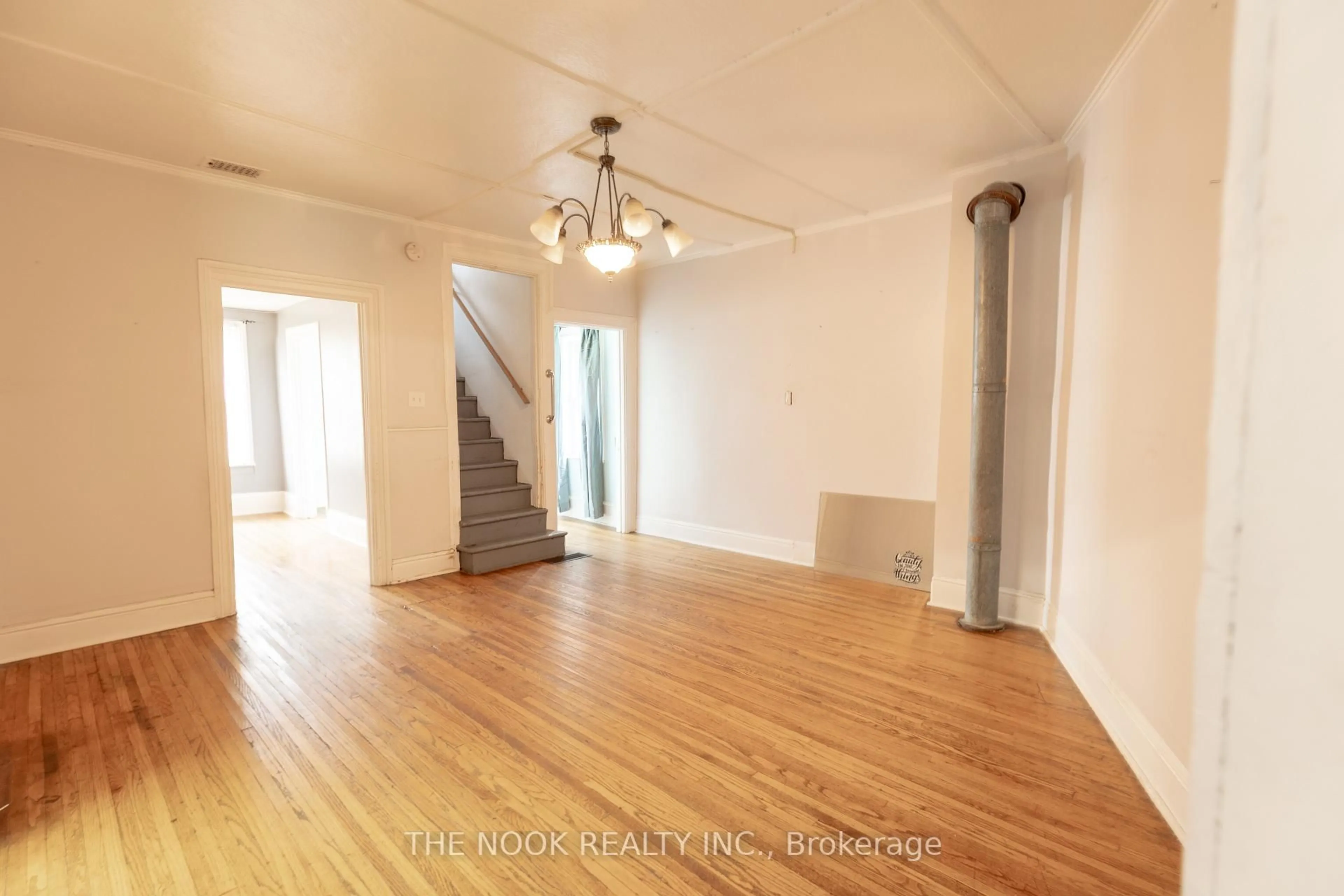 A pic of a room for 50 Bridge St, Greater Napanee Ontario K7R 2C5