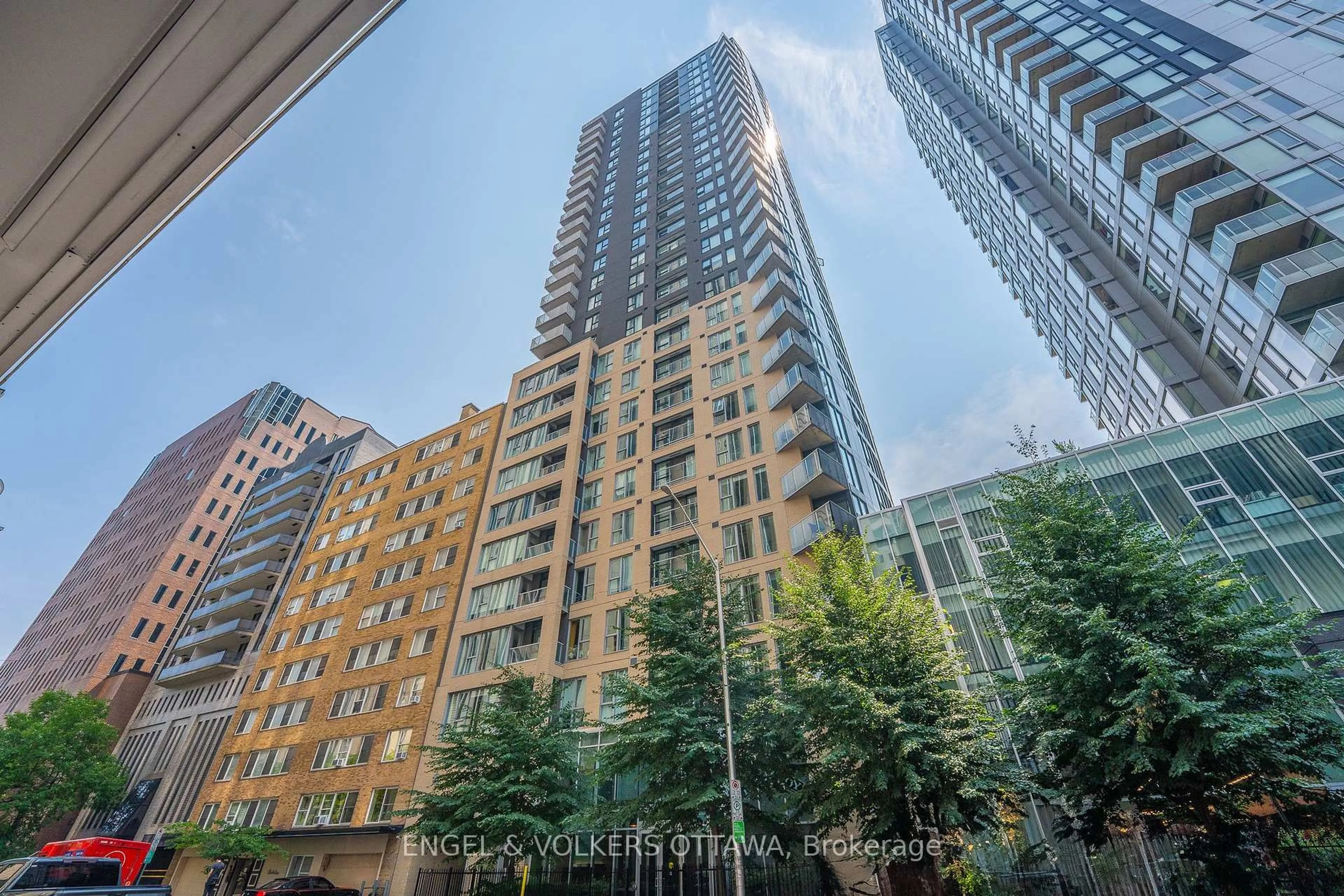 Unknown for 40 Nepean St #1104, Ottawa Ontario K2P 0X5