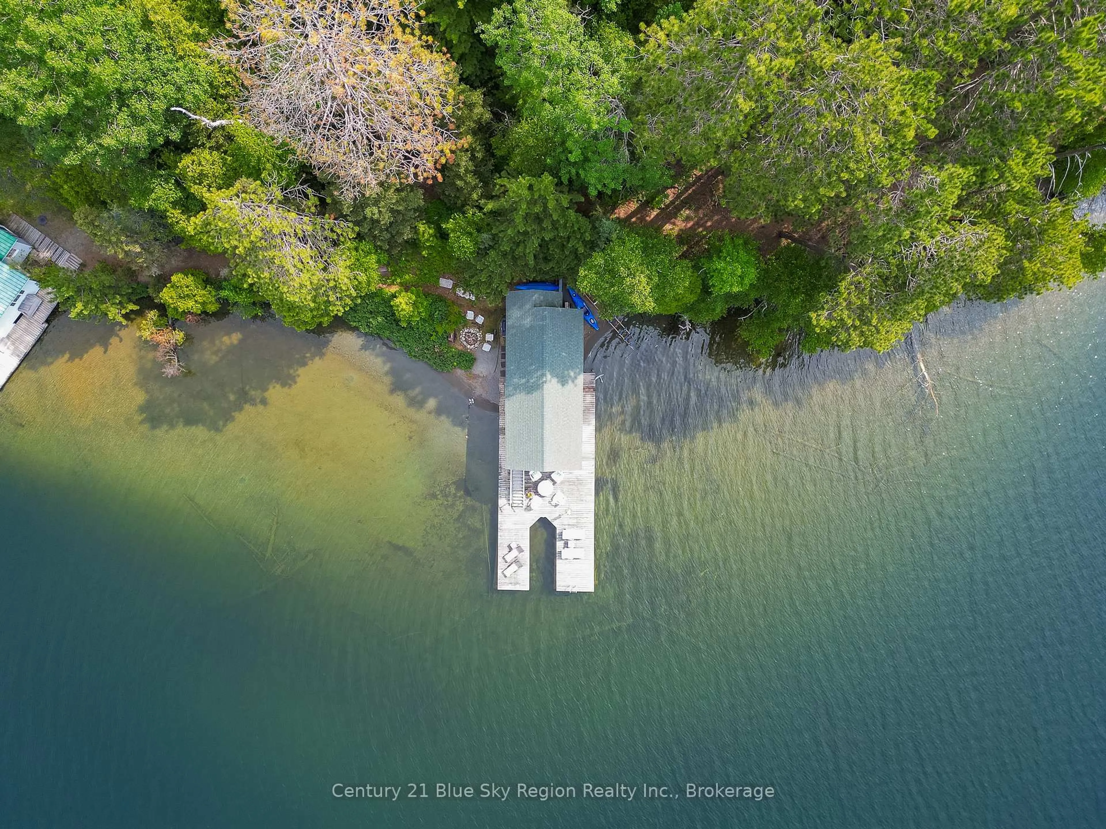 A pic from outside/outdoor area/front of a property/back of a property/a pic from drone, water/lake/river/ocean view for Island 665 Part 2 Chimo, Temagami Ontario P0H 2H0