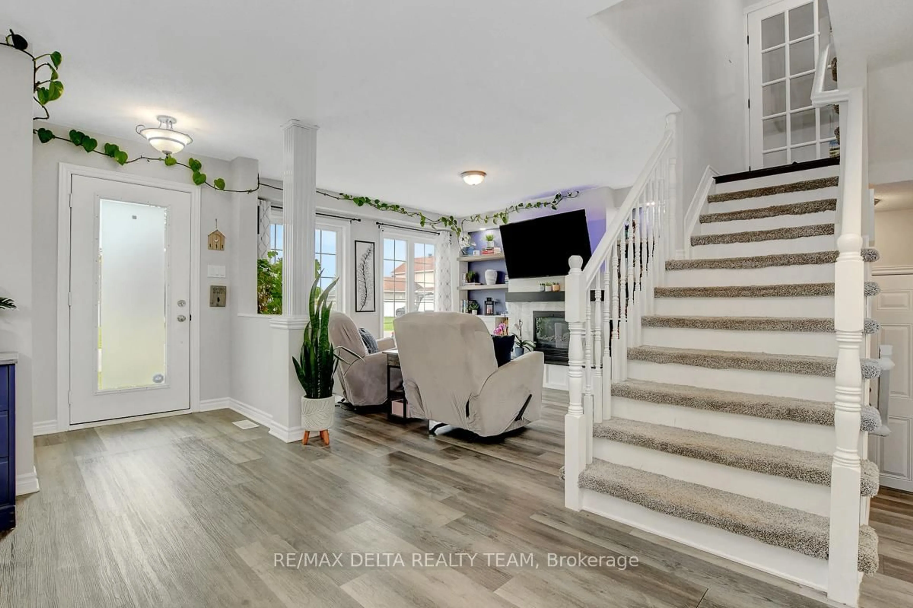 Indoor entryway for 38 Oasis St, The Nation Ontario K0A 2M0