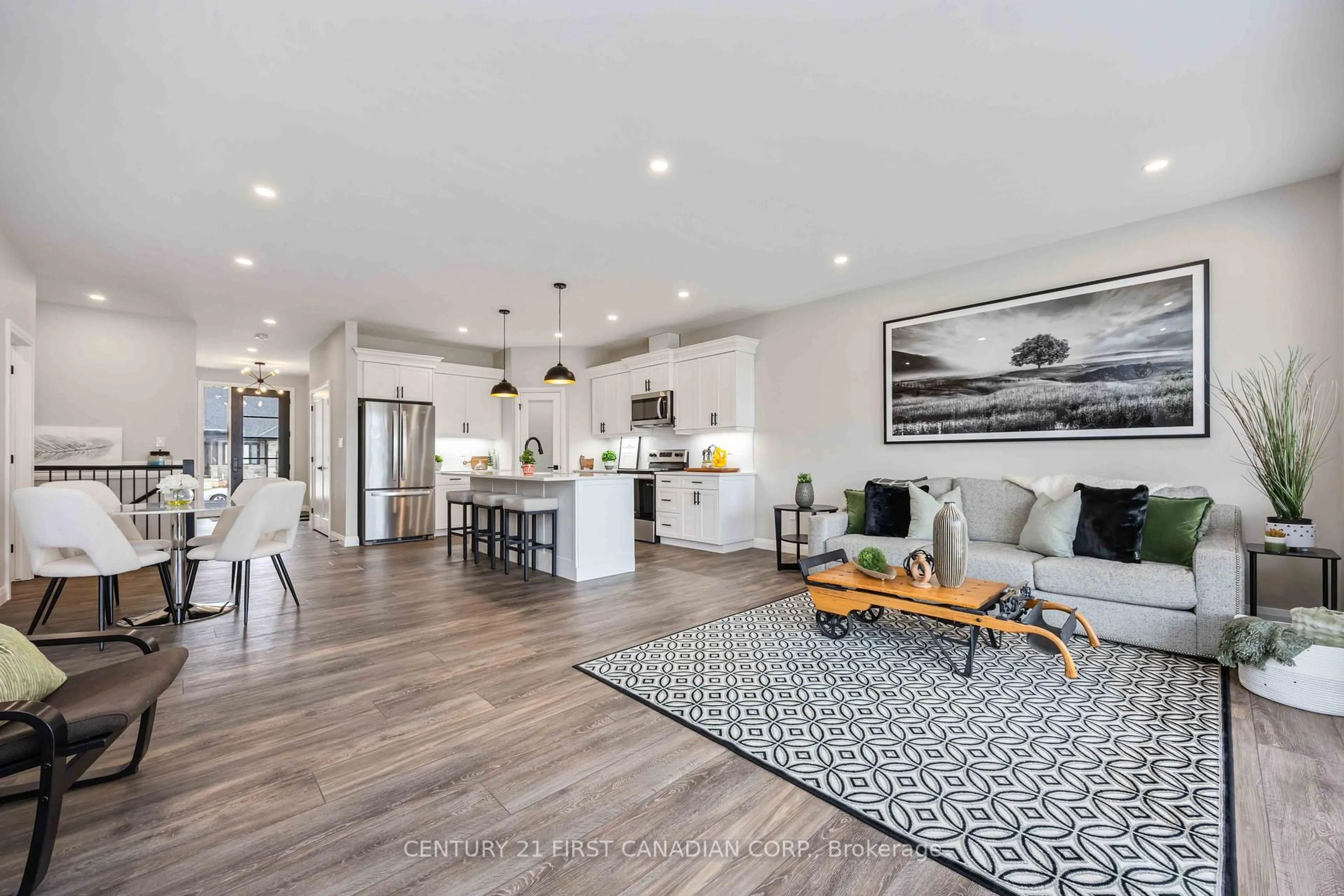 Open concept kitchen, unknown for 479 Kip Lane, Plympton-Wyoming Ontario N0N 1T0