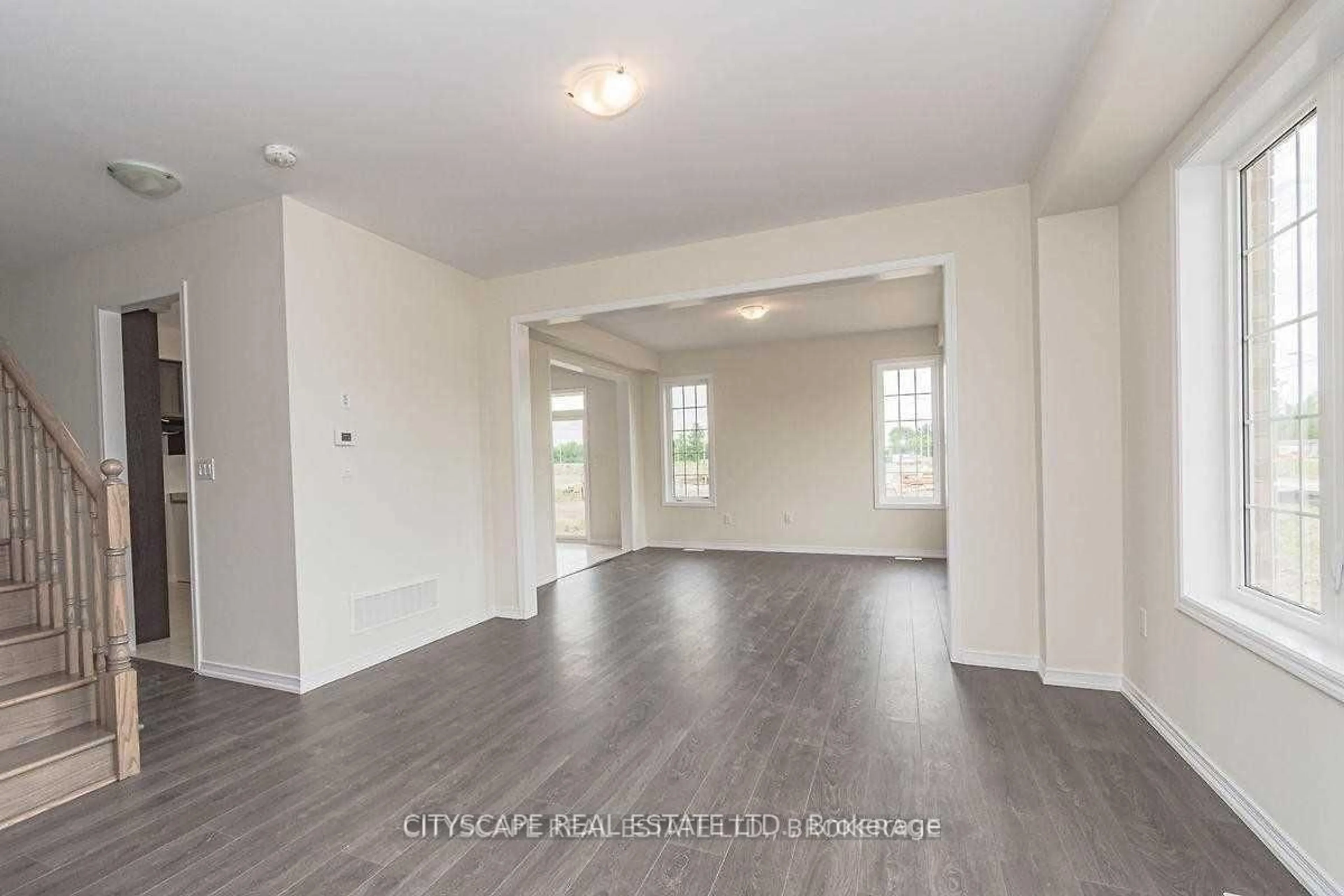 Unknown for 2 Alexandra Dr, Thorold Ontario L5B 5N5