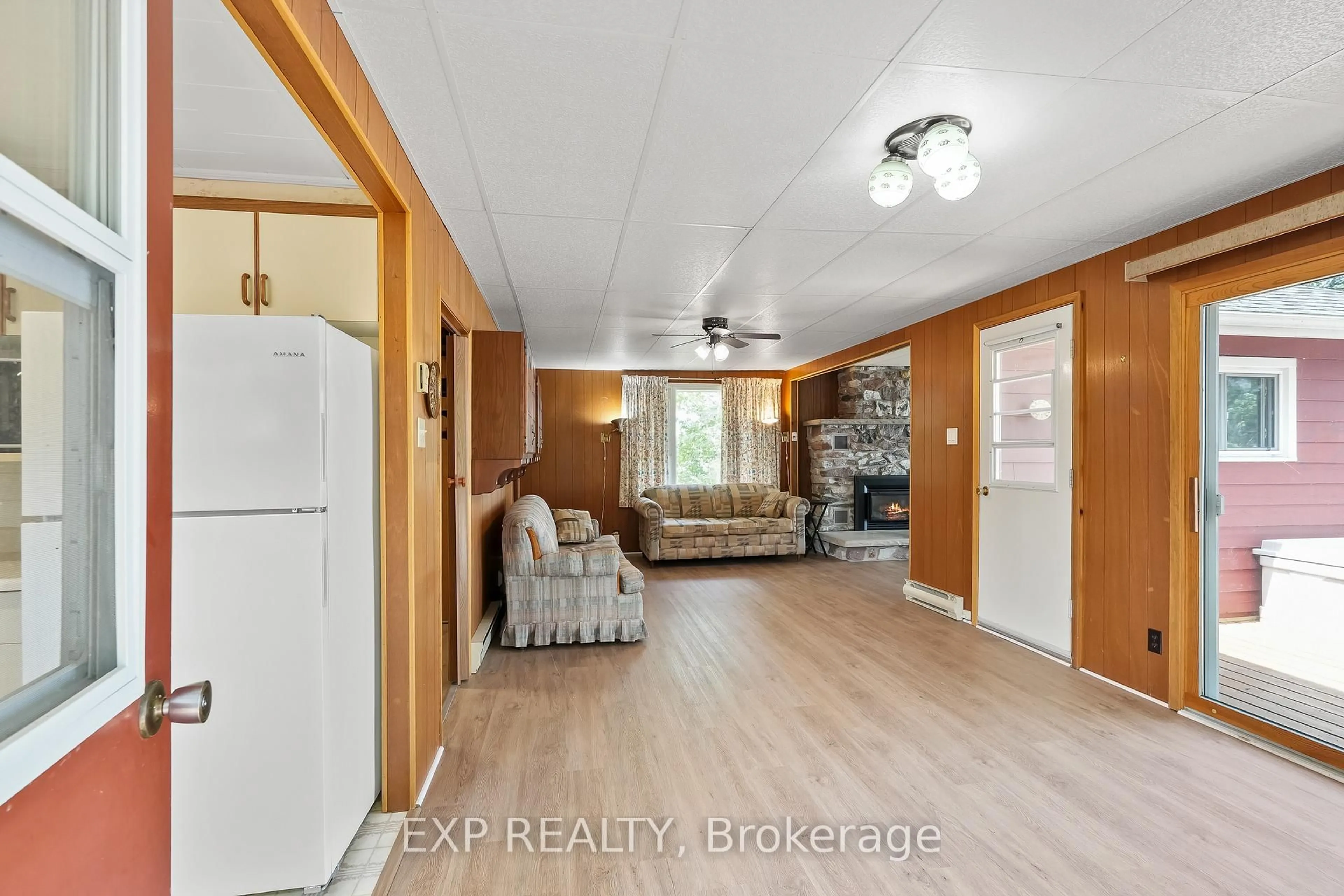 Indoor entryway for 161 Fire Route 53, Havelock-Belmont-Methuen Ontario K0L 1Z0