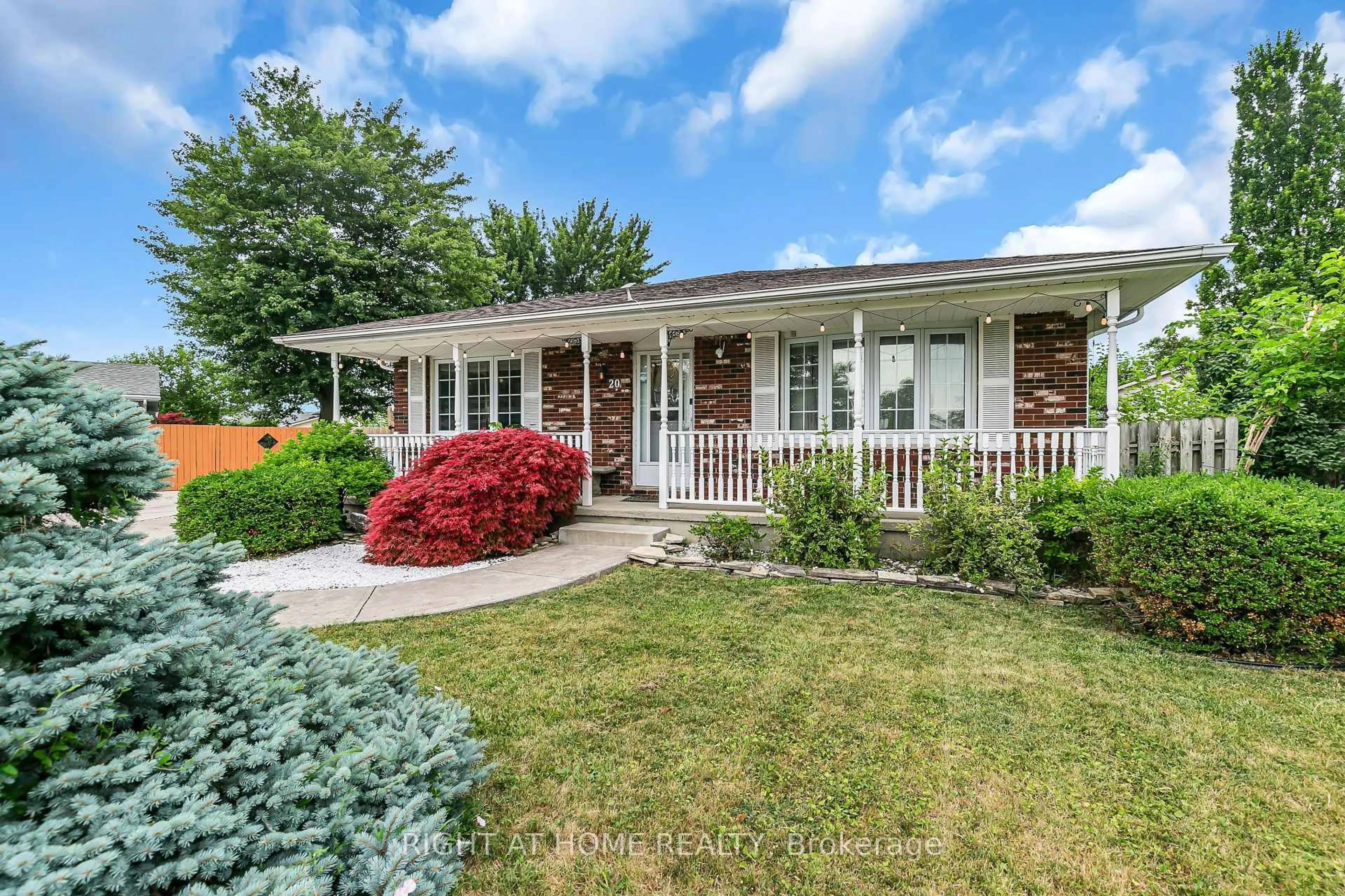 Home with vinyl exterior material, street for 20 Athlone Rd, Chatham-Kent Ontario N0P 2L0