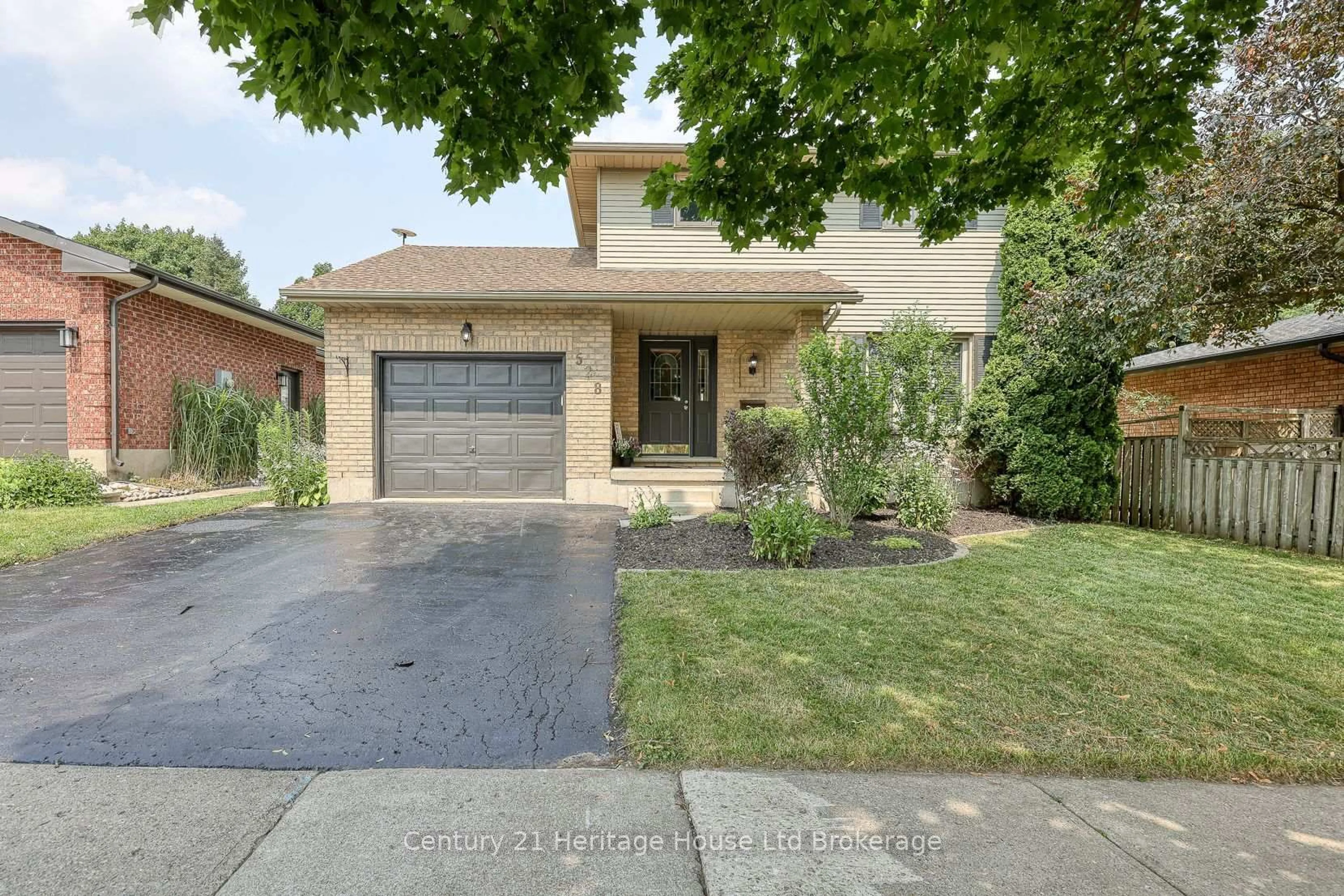 Home with brick exterior material, street for 528 Springbank Ave, Woodstock Ontario N4T 1H3