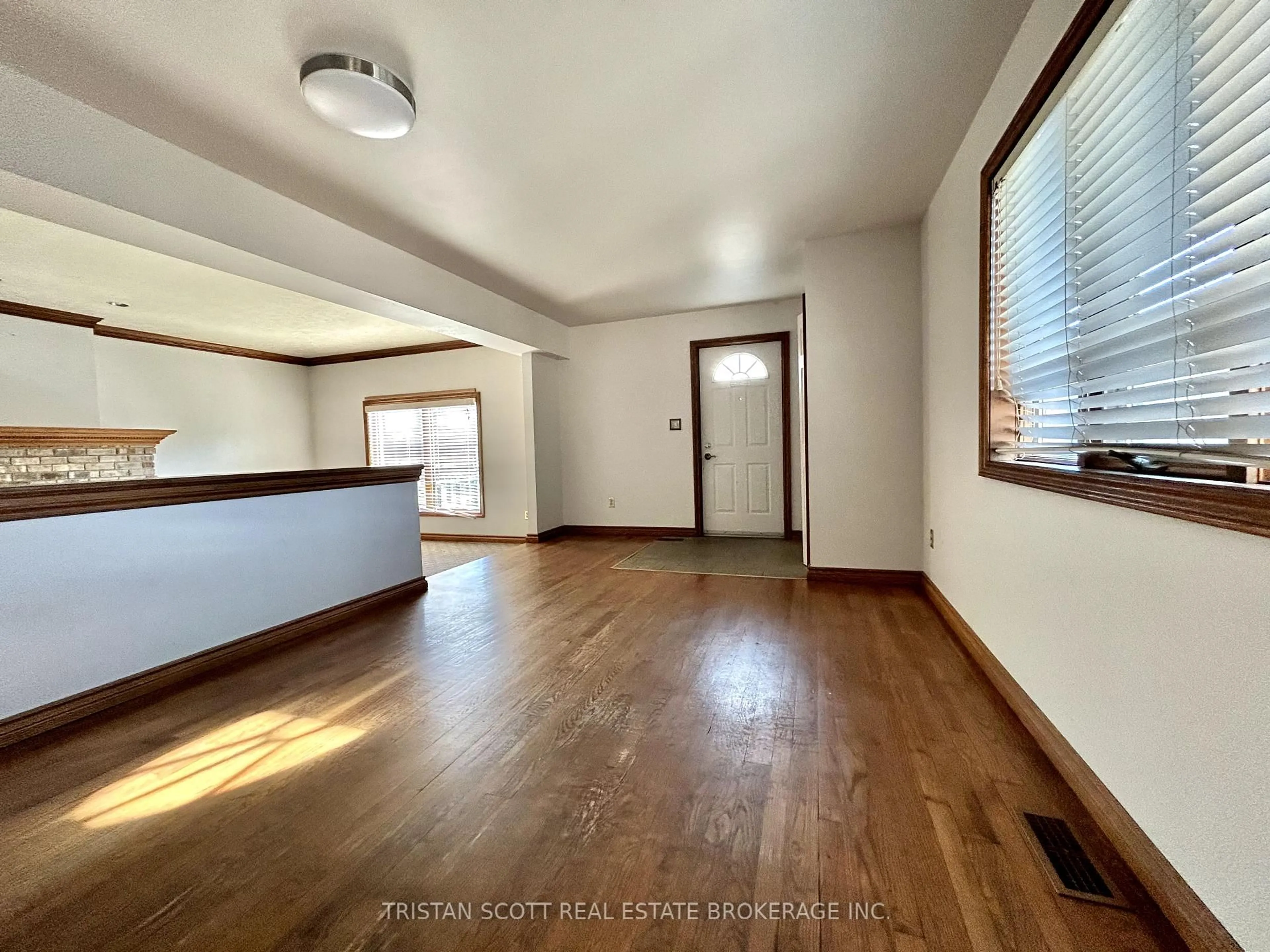 A pic of a room for 3620 Dandurand Ave, Windsor Ontario N9E 2G3
