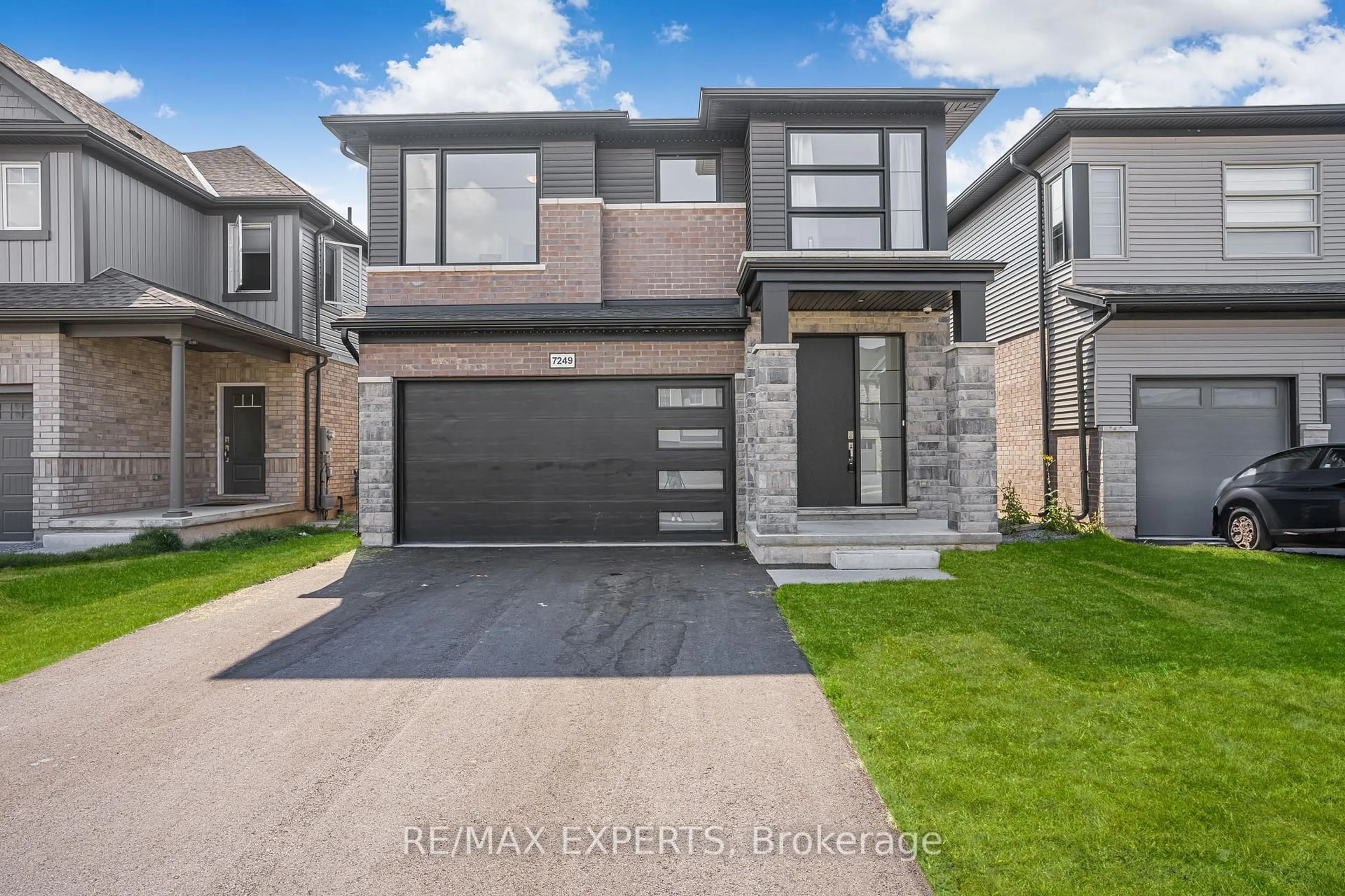 Home with brick exterior material, street for 7249 Parkside Rd, Niagara Falls Ontario L2H 3V4