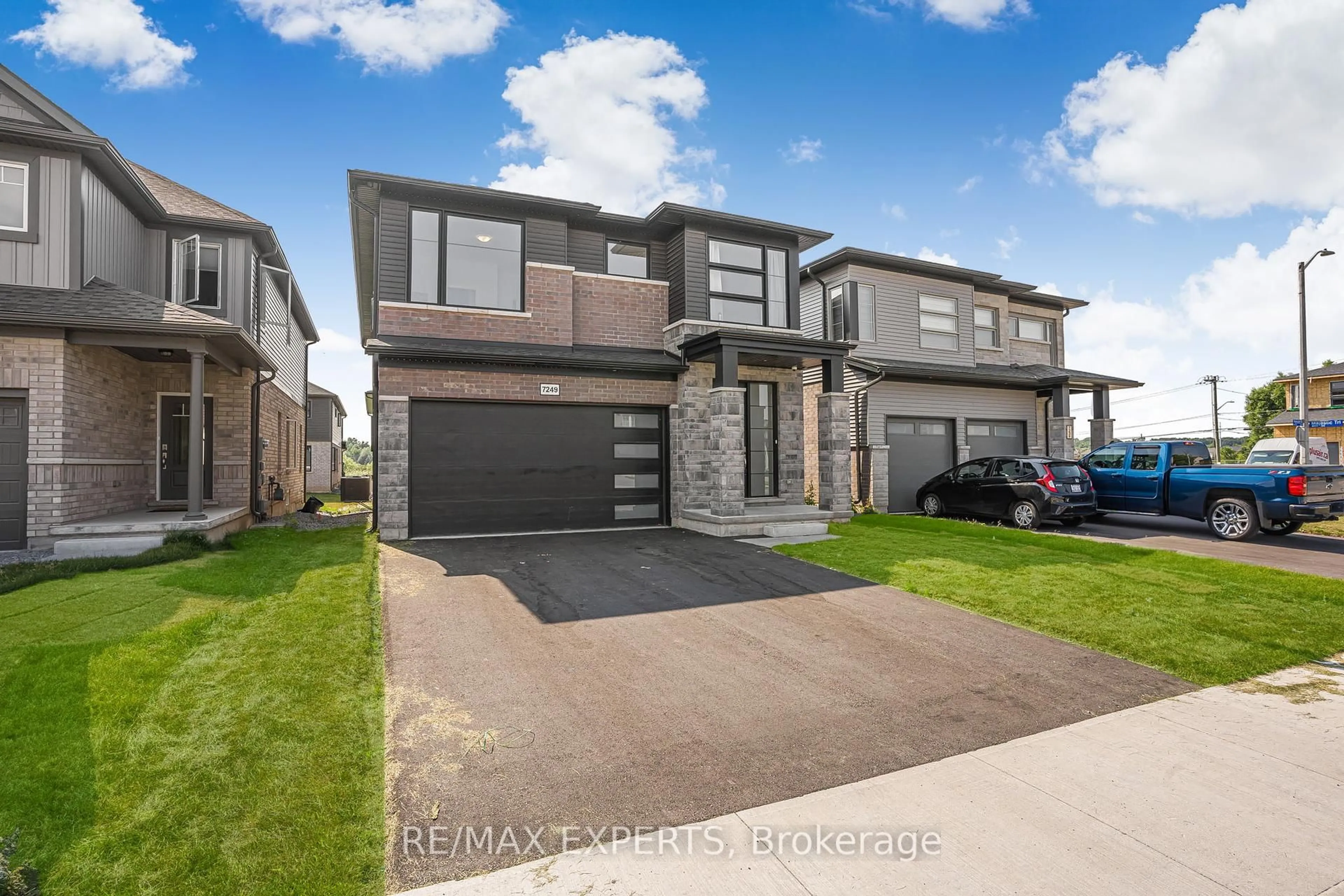 Home with brick exterior material, street for 7249 Parkside Rd, Niagara Falls Ontario L2H 3V4