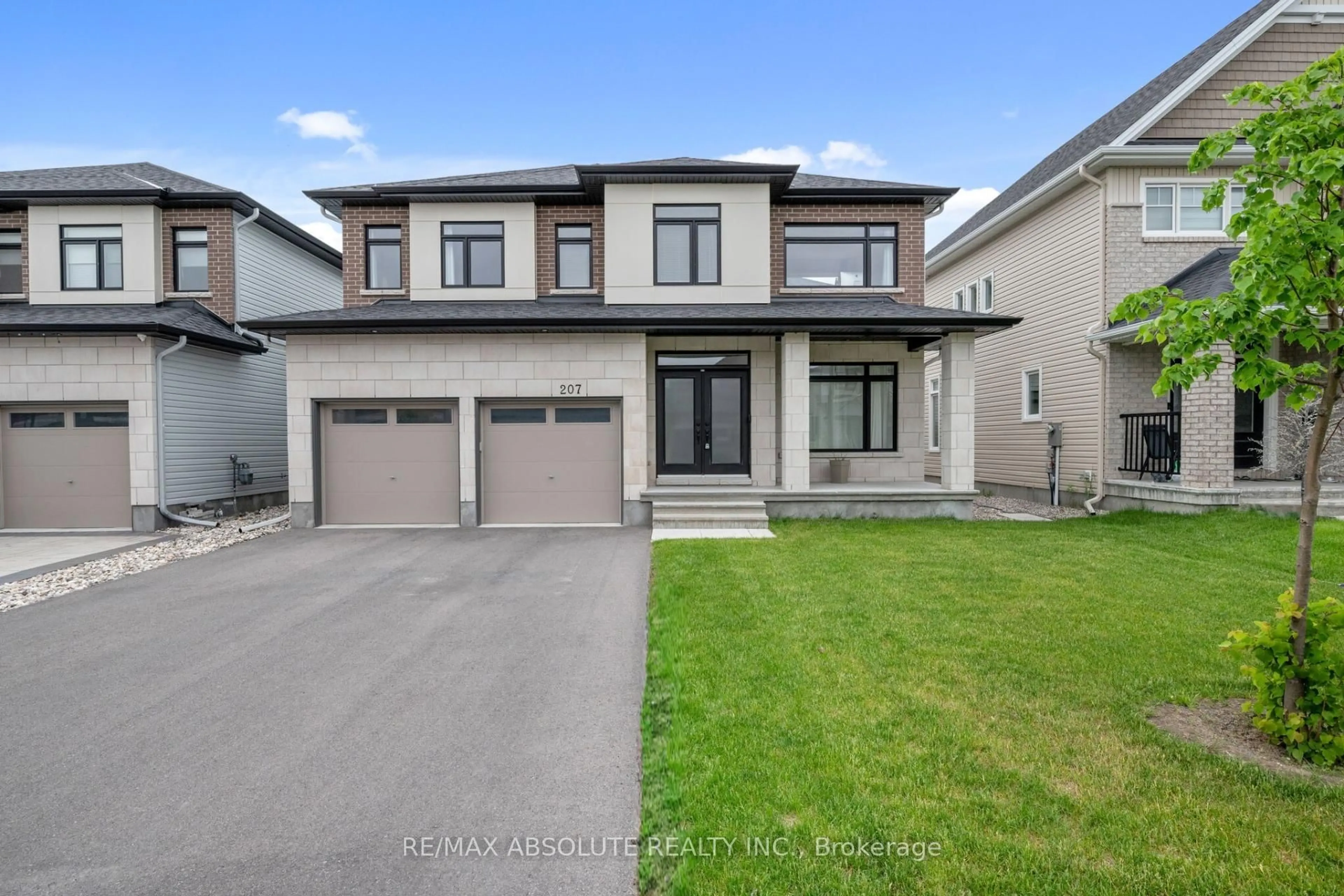 Unknown for 207 Osterley Way, Ottawa Ontario K2S 2N6