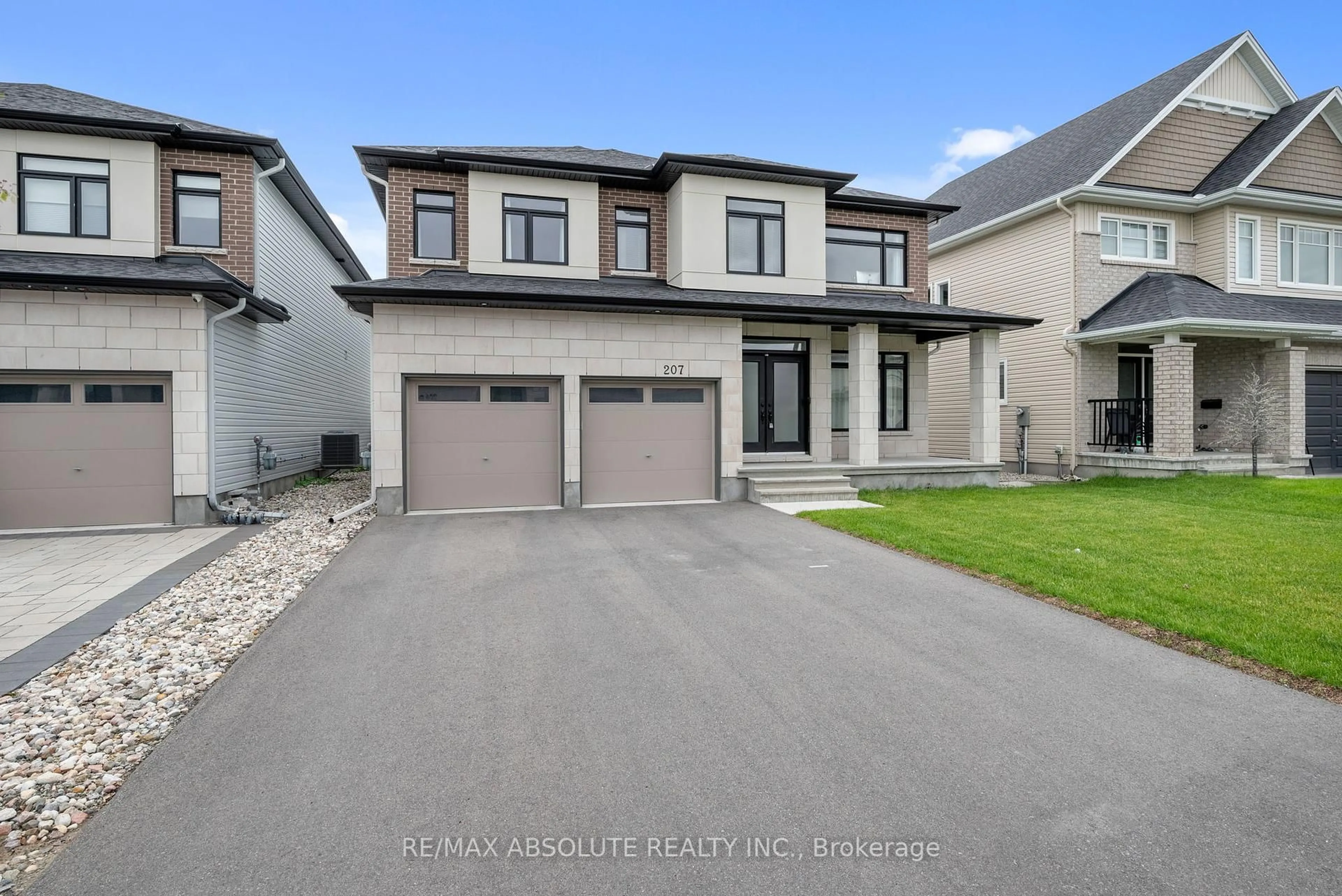Unknown for 207 Osterley Way, Ottawa Ontario K2S 2N6