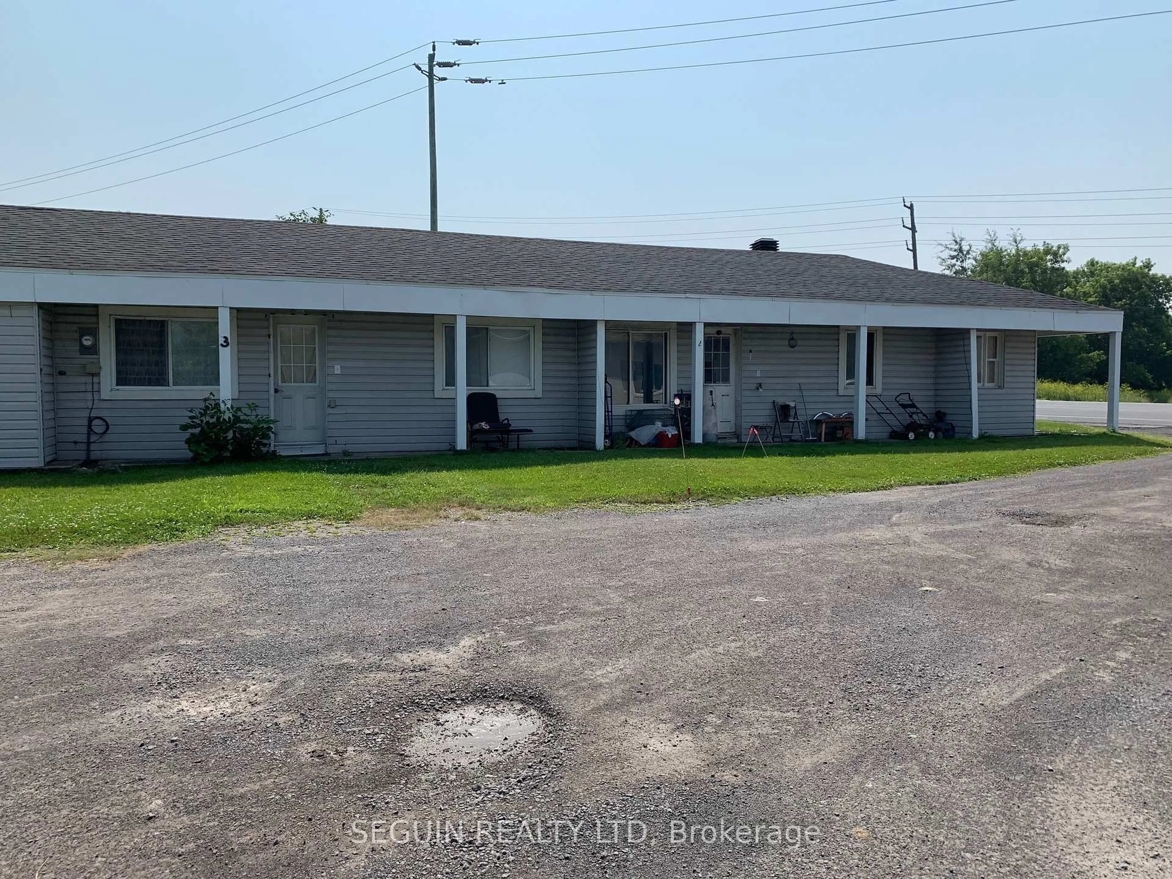 A pic from outside/outdoor area/front of a property/back of a property/a pic from drone, building for 1000 County Rd 17 Rd, Champlain Ontario K0B 1K0