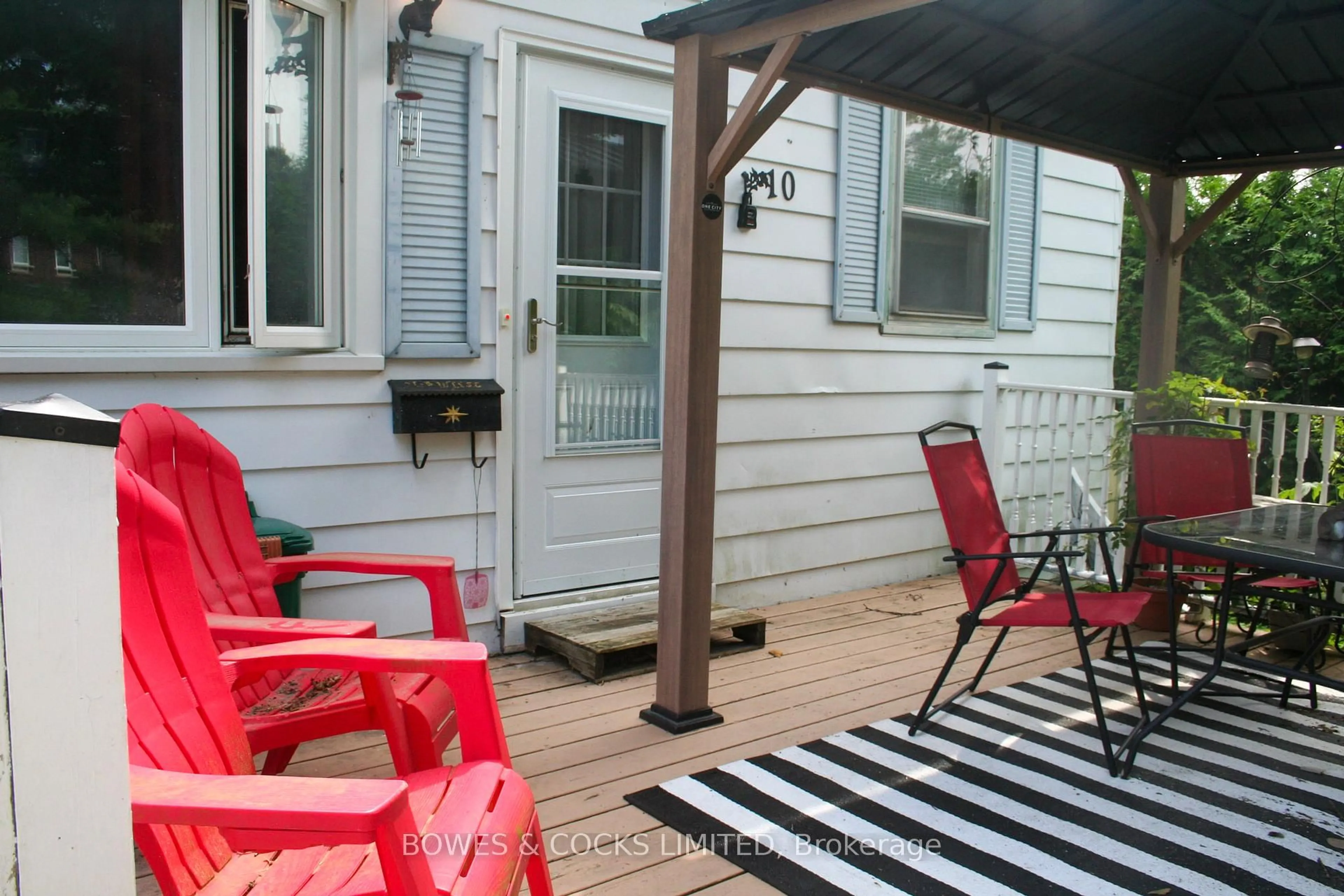 Patio, street for 10 Huston St, Cavan Monaghan Ontario L0A 1G0