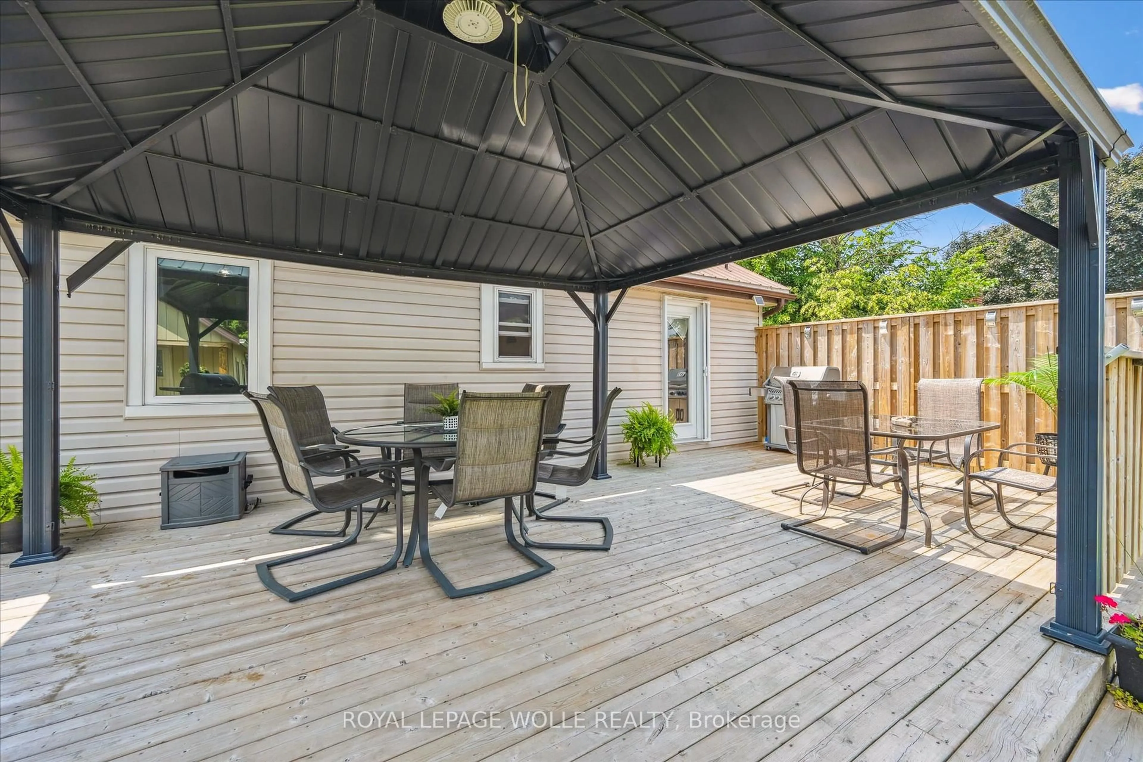 Patio, street for 171 EDWARD St, Wellington North Ontario N0G 1A0