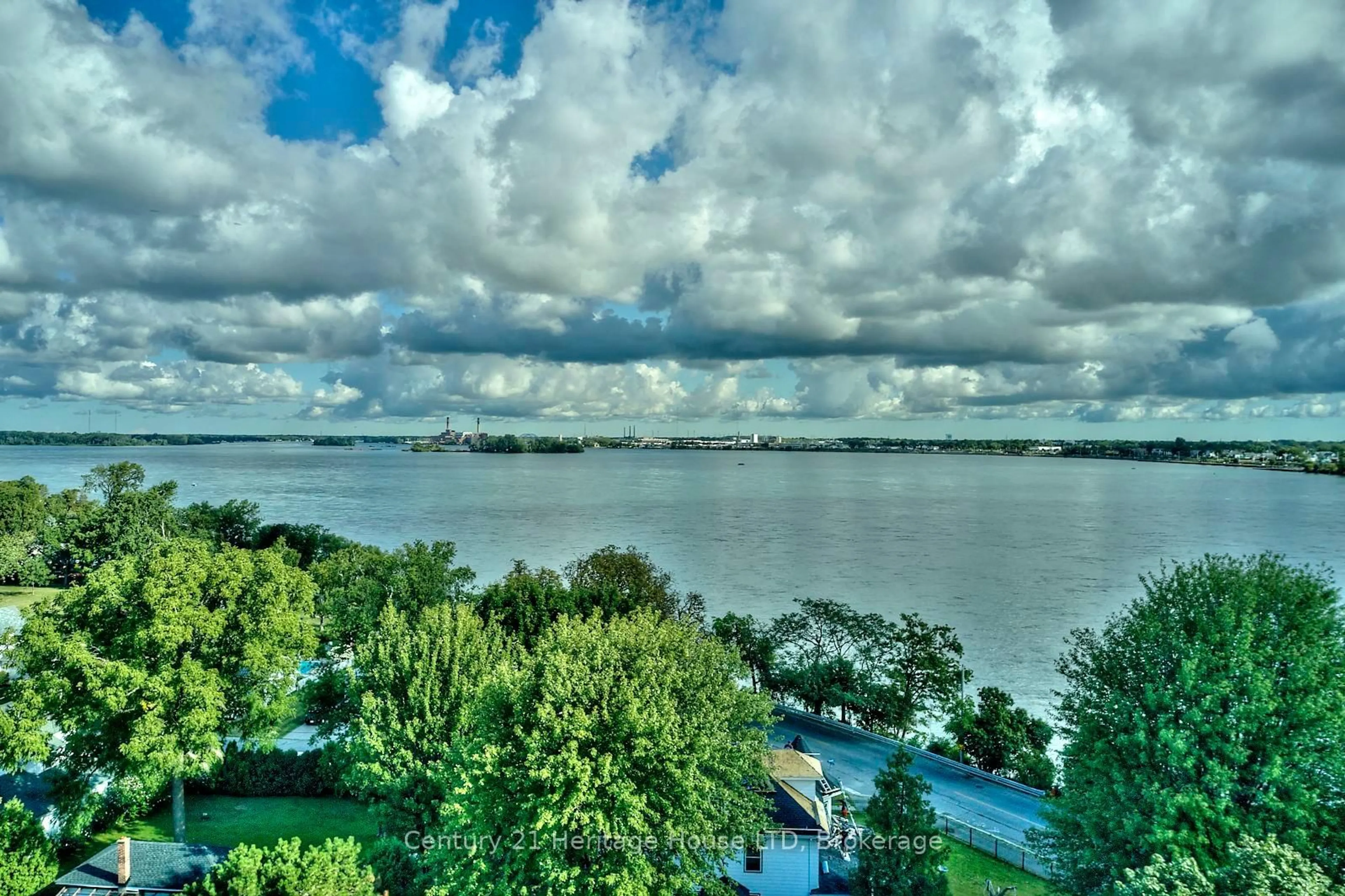 A pic from outside/outdoor area/front of a property/back of a property/a pic from drone, water/lake/river/ocean view for 9 Bowen Rd, Fort Erie Ontario L2A 2Y5