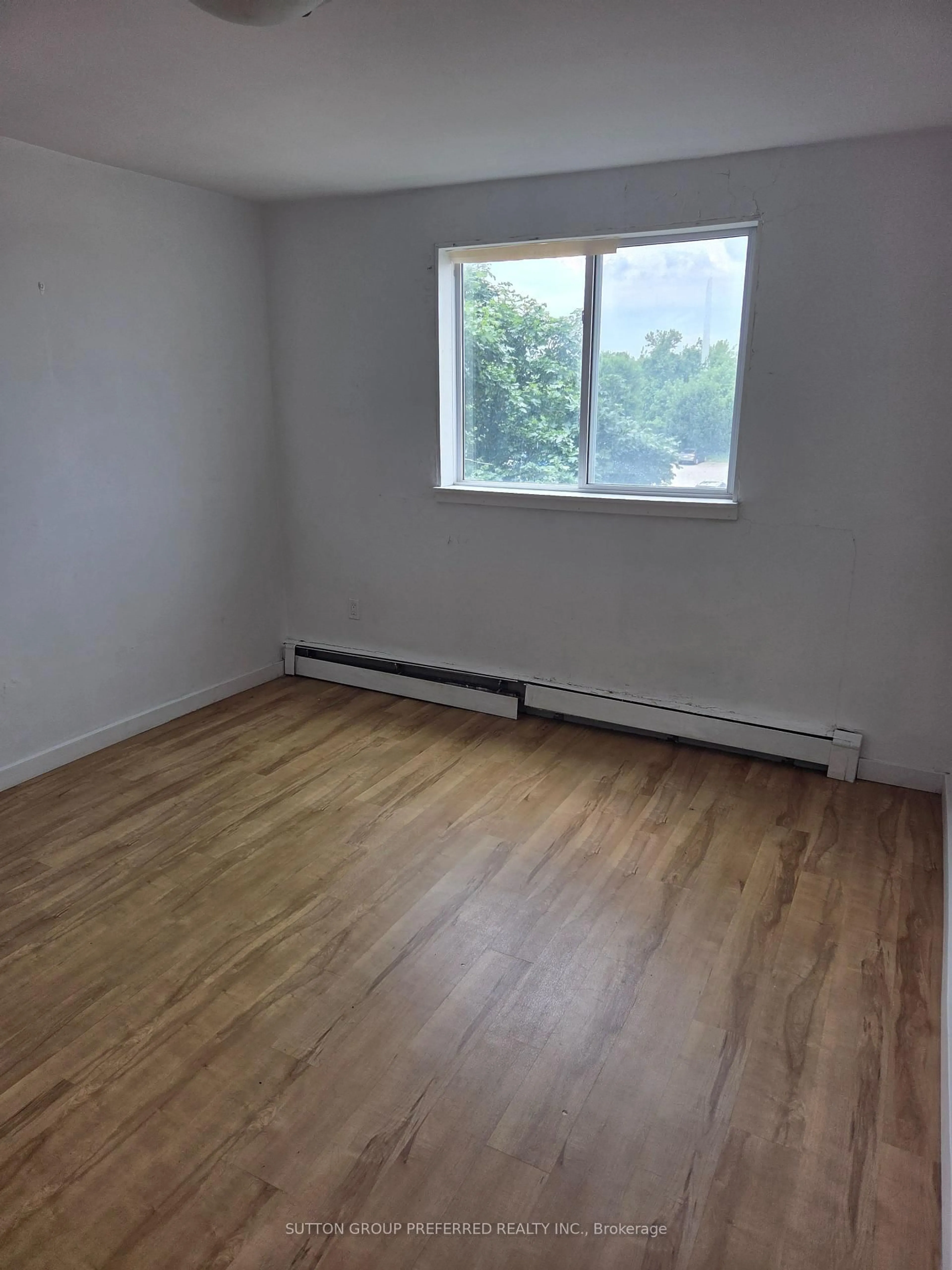 A pic of a room for 563 Mornington Ave #310, London East Ontario N5Y 4T8