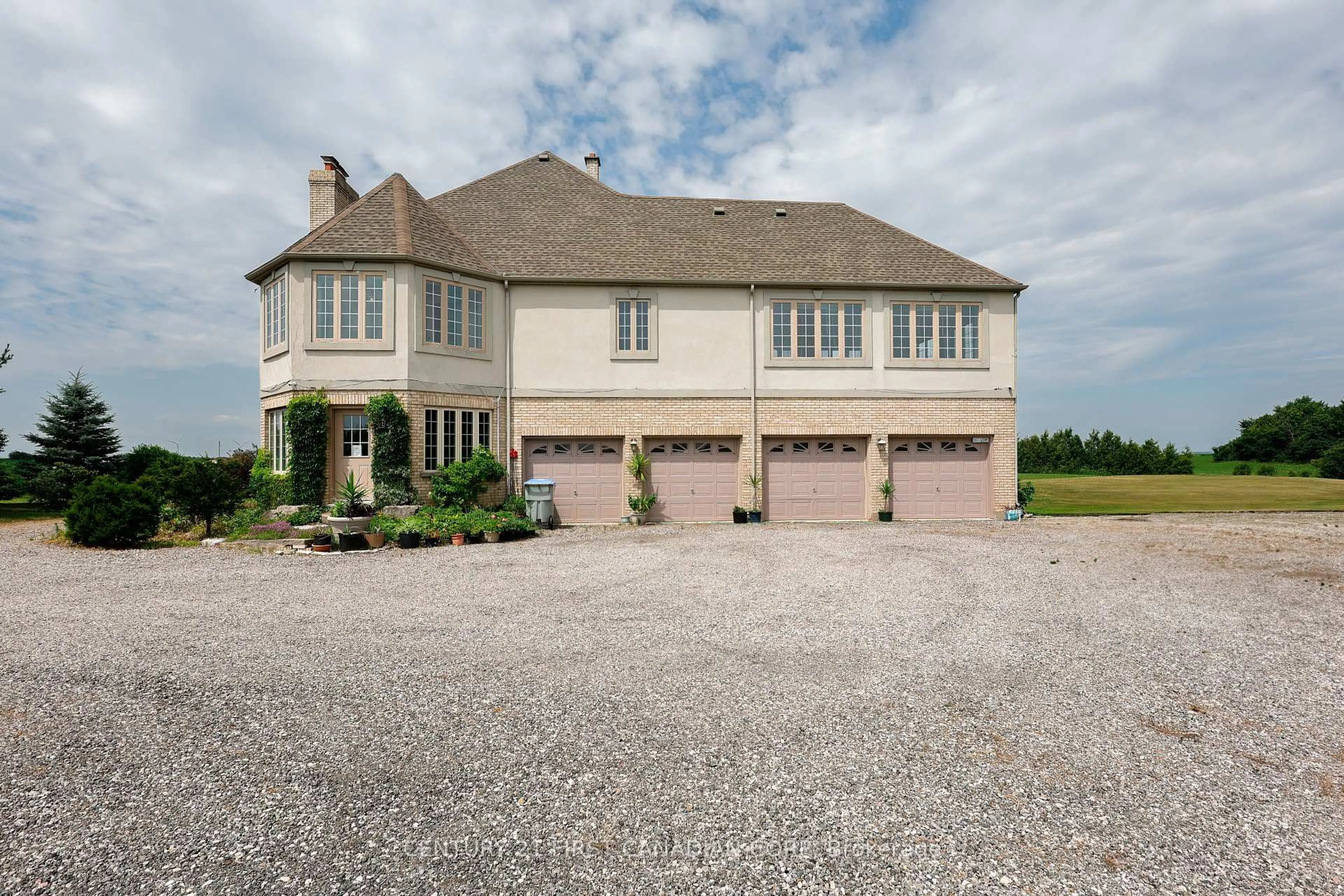 A pic from outside/outdoor area/front of a property/back of a property/a pic from drone, unknown for 3480 Cuddy Dr, Adelaide Metcalfe Ontario N7G 3H6