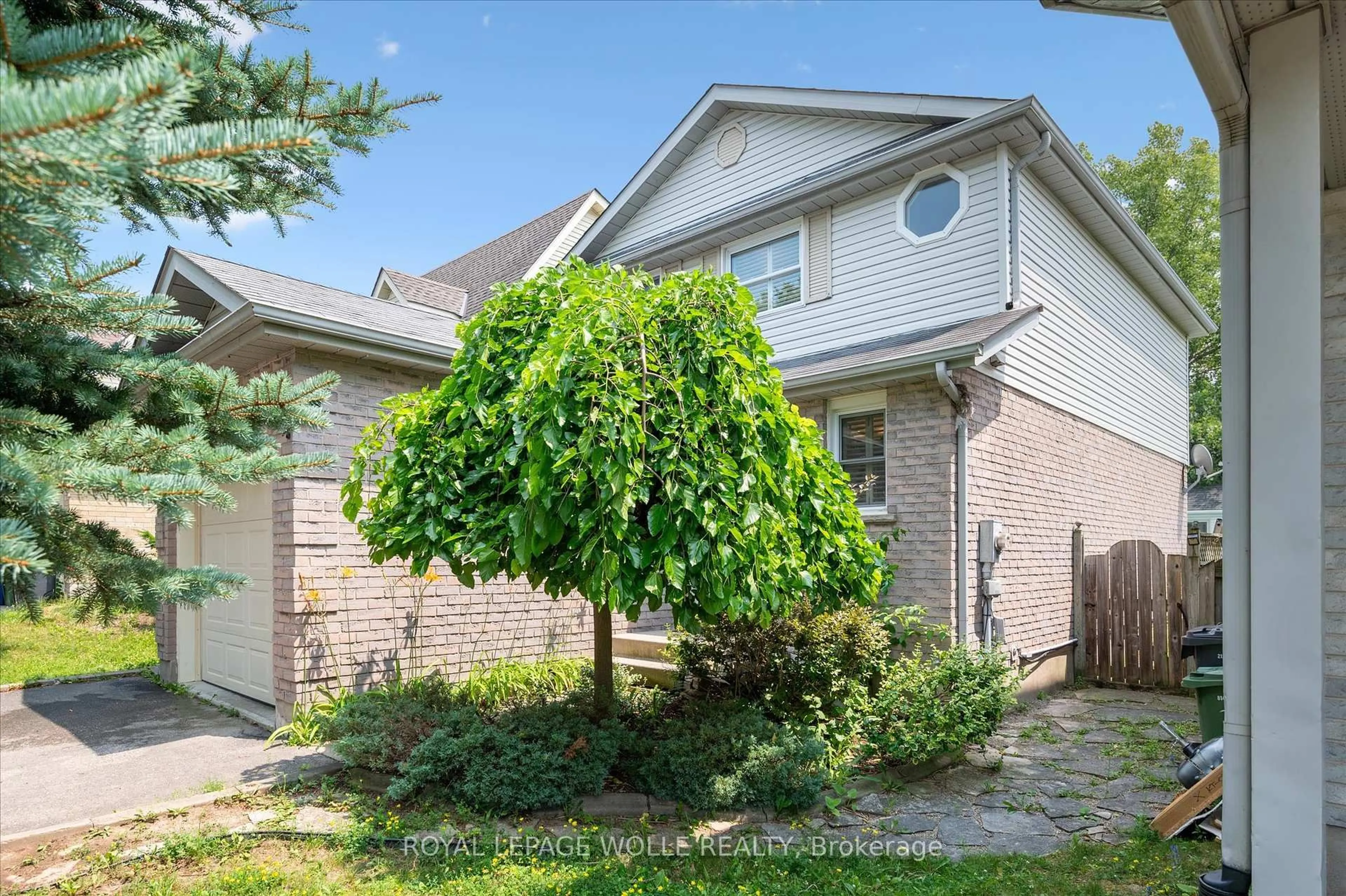 Home with brick exterior material, street for 40 Rodgers Rd, Guelph Ontario N1G 4V4
