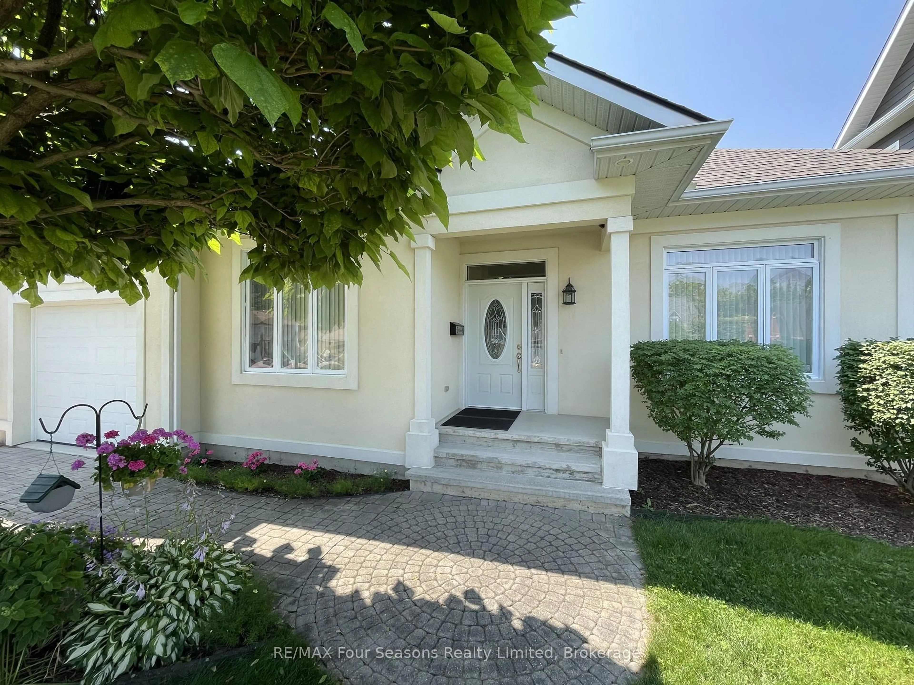 Unknown for 150 Brooker Blvd, Blue Mountains Ontario L9Y 0M2