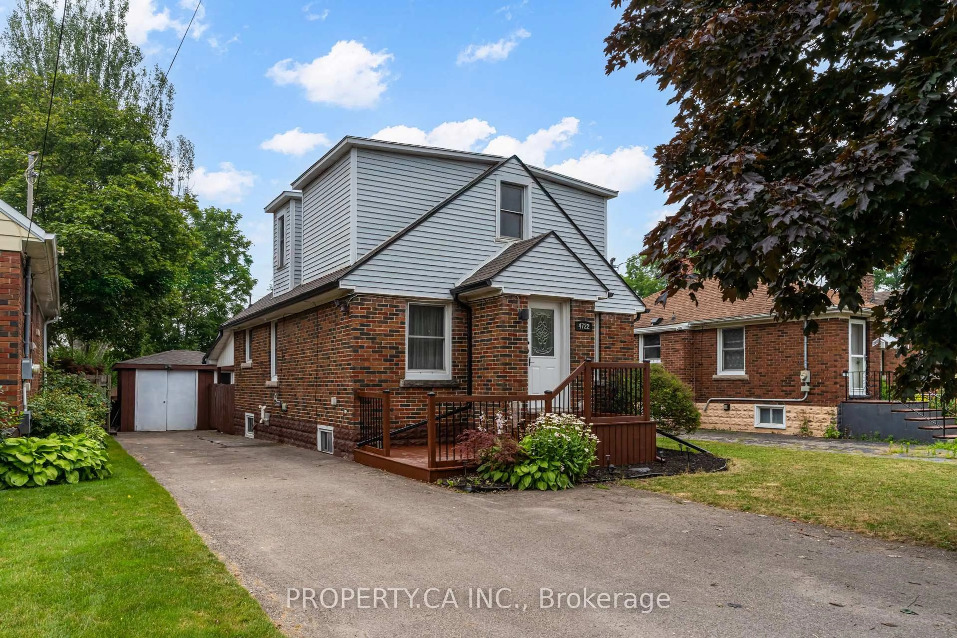 Home with brick exterior material, street for 4722 Homewood Ave, Niagara Falls Ontario L2E 4Y3