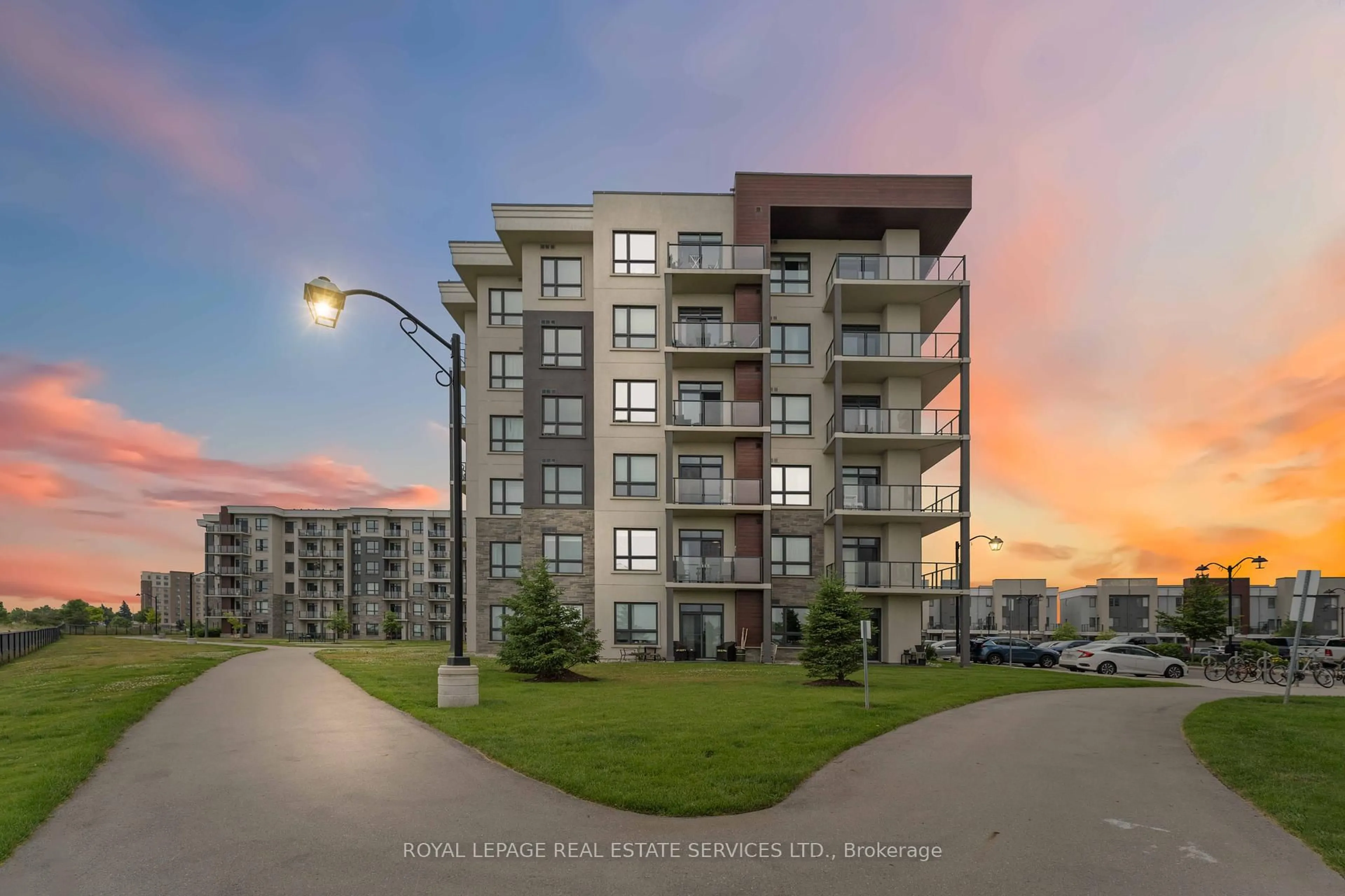 A pic from outside/outdoor area/front of a property/back of a property/a pic from drone, unknown for 101 Shoreview Pl #216, Hamilton Ontario L8E 0K2