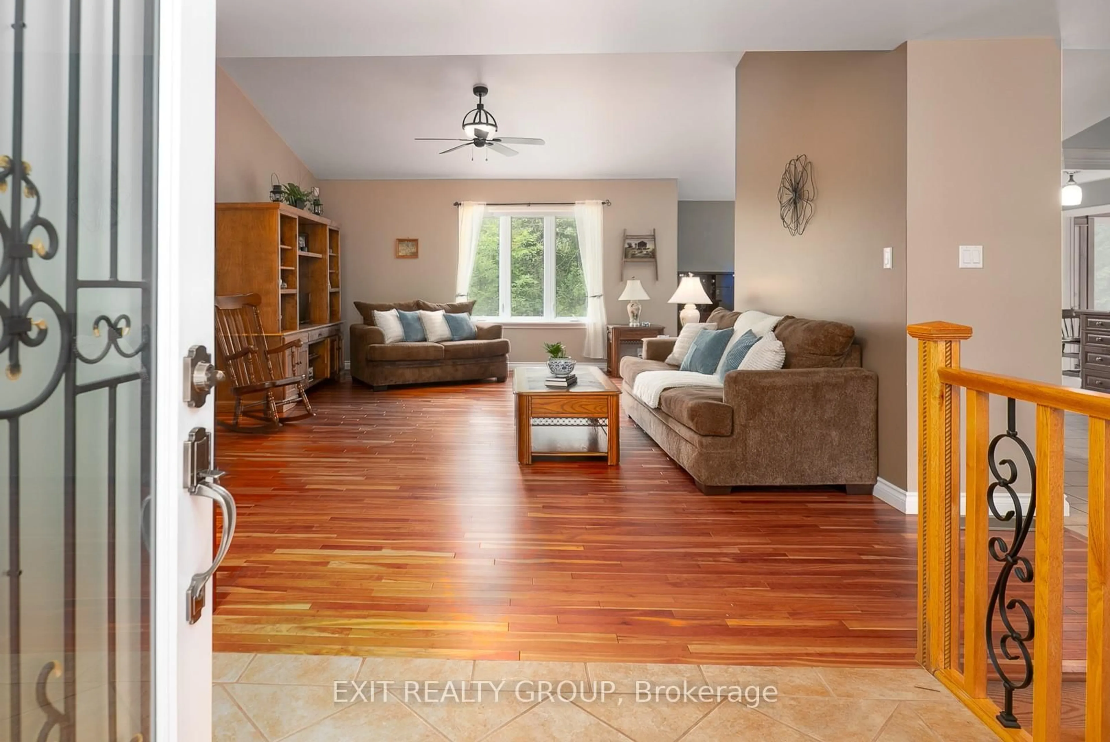 Living room with furniture, unknown for 16845 Telephone Rd, Ingleside Ontario K8V 5P4