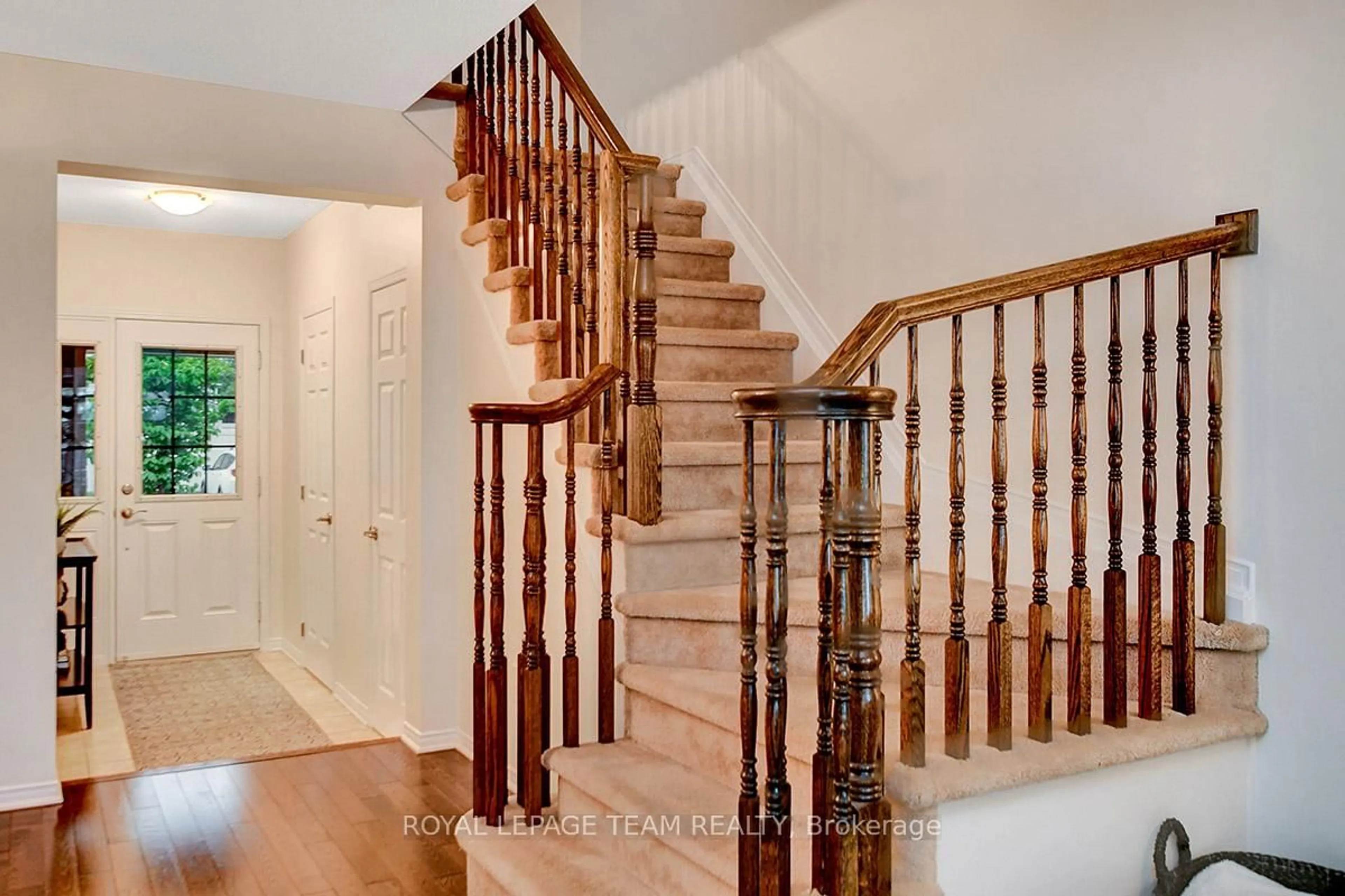 Stairs for 109 Goldwood Private, Ottawa Ontario K2J 0P4