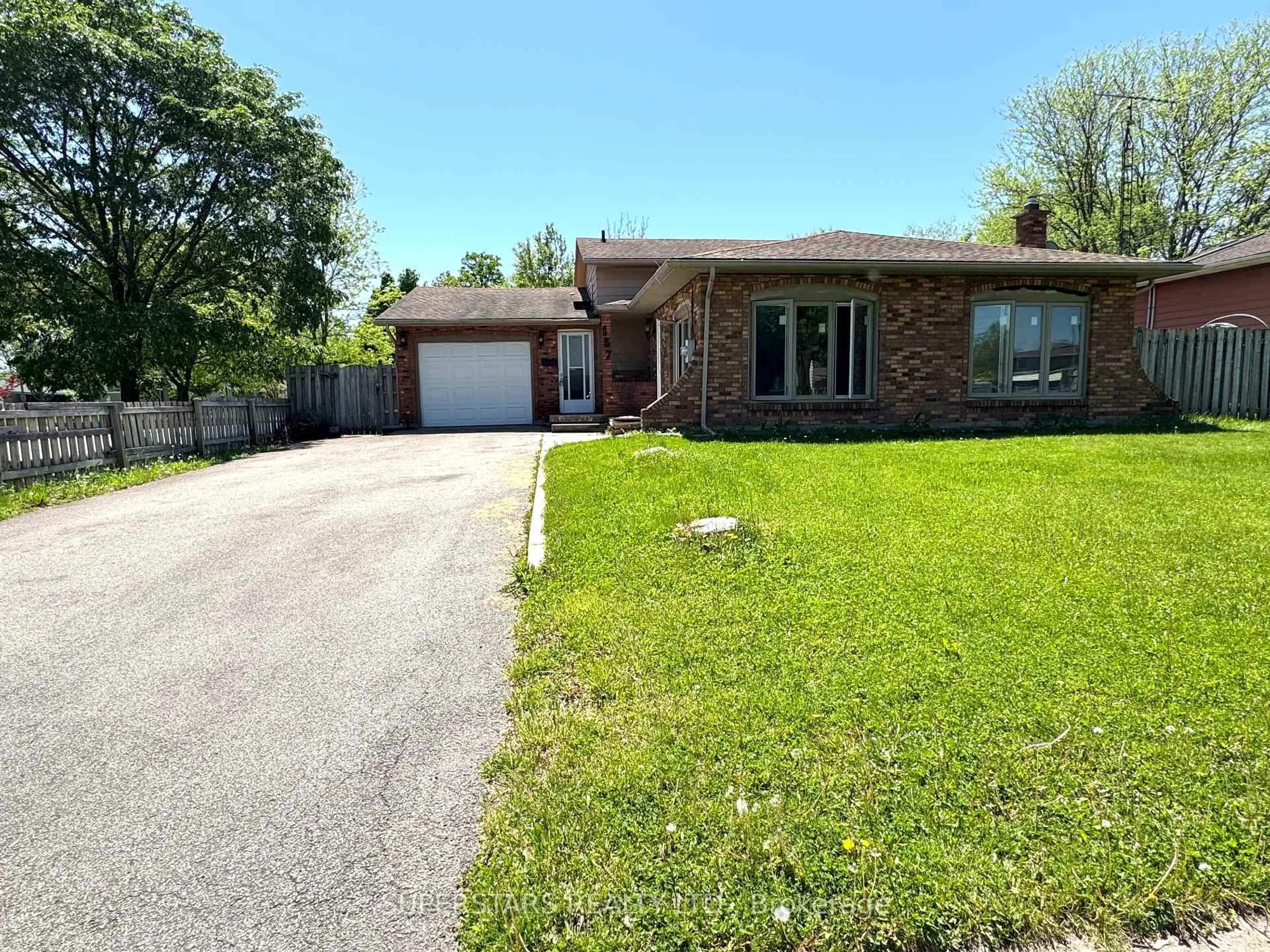 Home with brick exterior material, street for 157 ROLLING ACRES Dr, Welland Ontario L3C 6K6
