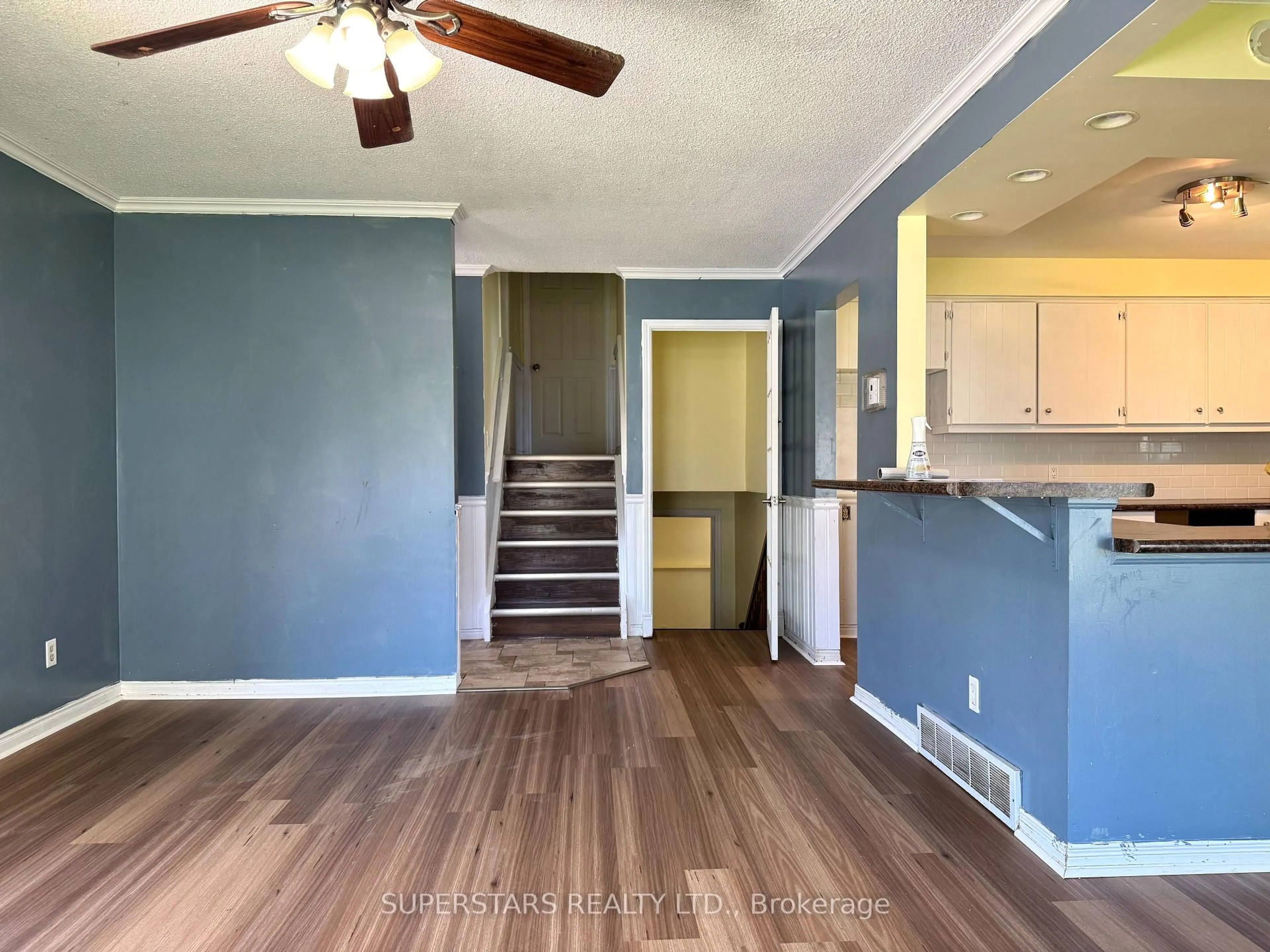 A pic of a room for 157 ROLLING ACRES Dr, Welland Ontario L3C 6K6