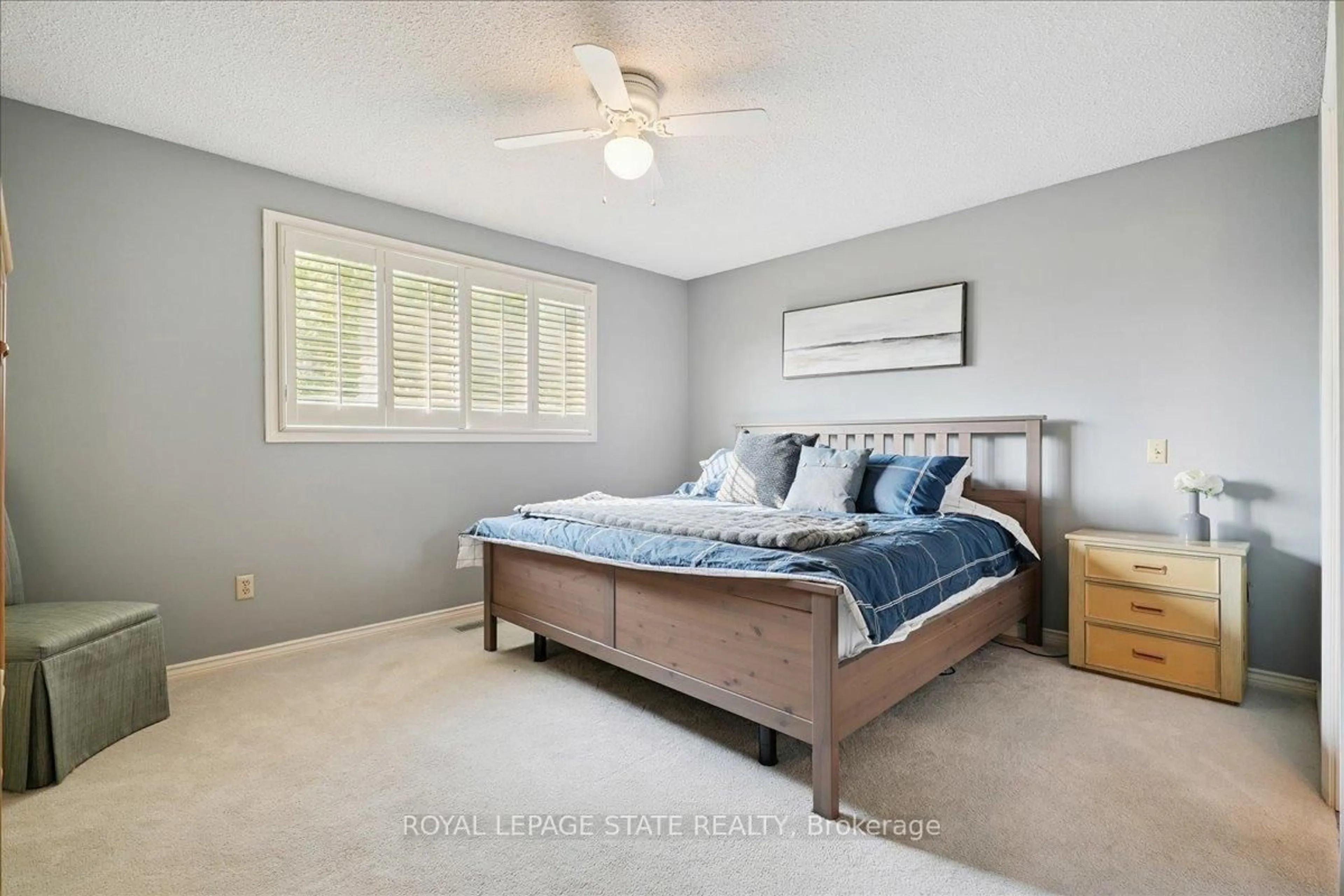 Bedroom with bed, unknown for 16 Stella Crt, Hamilton Ontario L9C 6S7