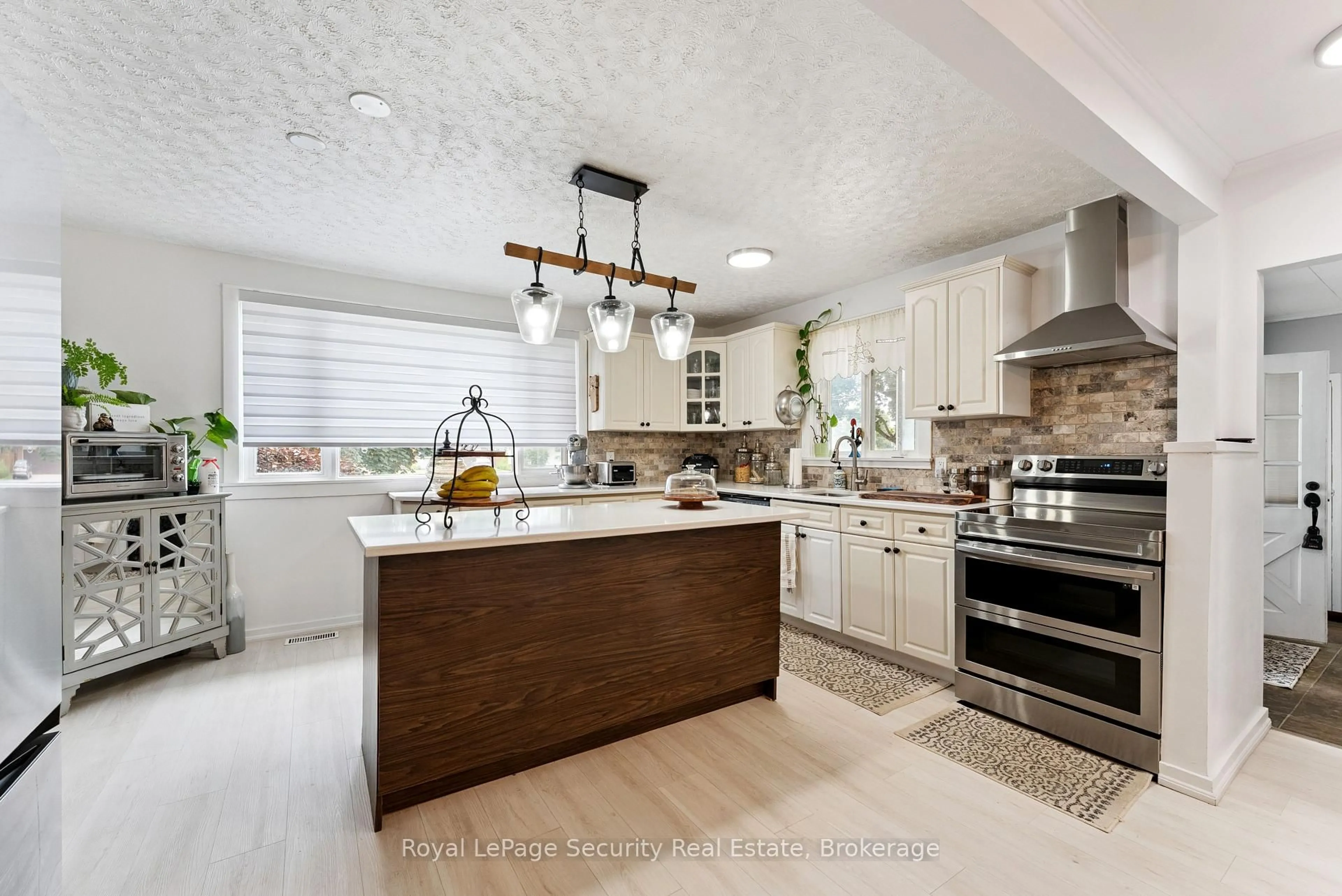Open concept kitchen, ceramic/tile floor for 18 Ashley St, Quinte West Ontario K0K 2B0