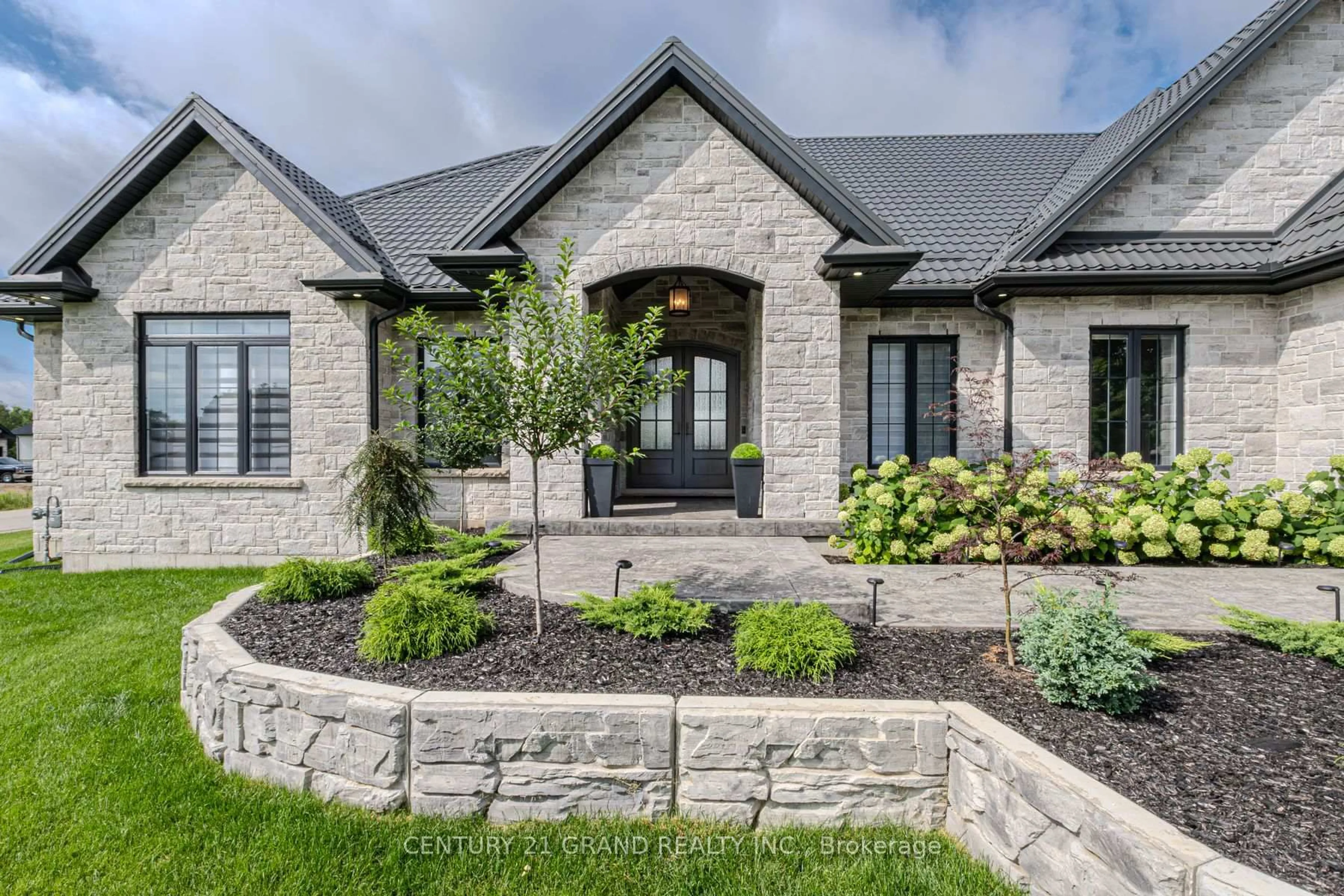 Home with brick exterior material, street for 18 Bannister St, Brant Ontario N0E 1L0