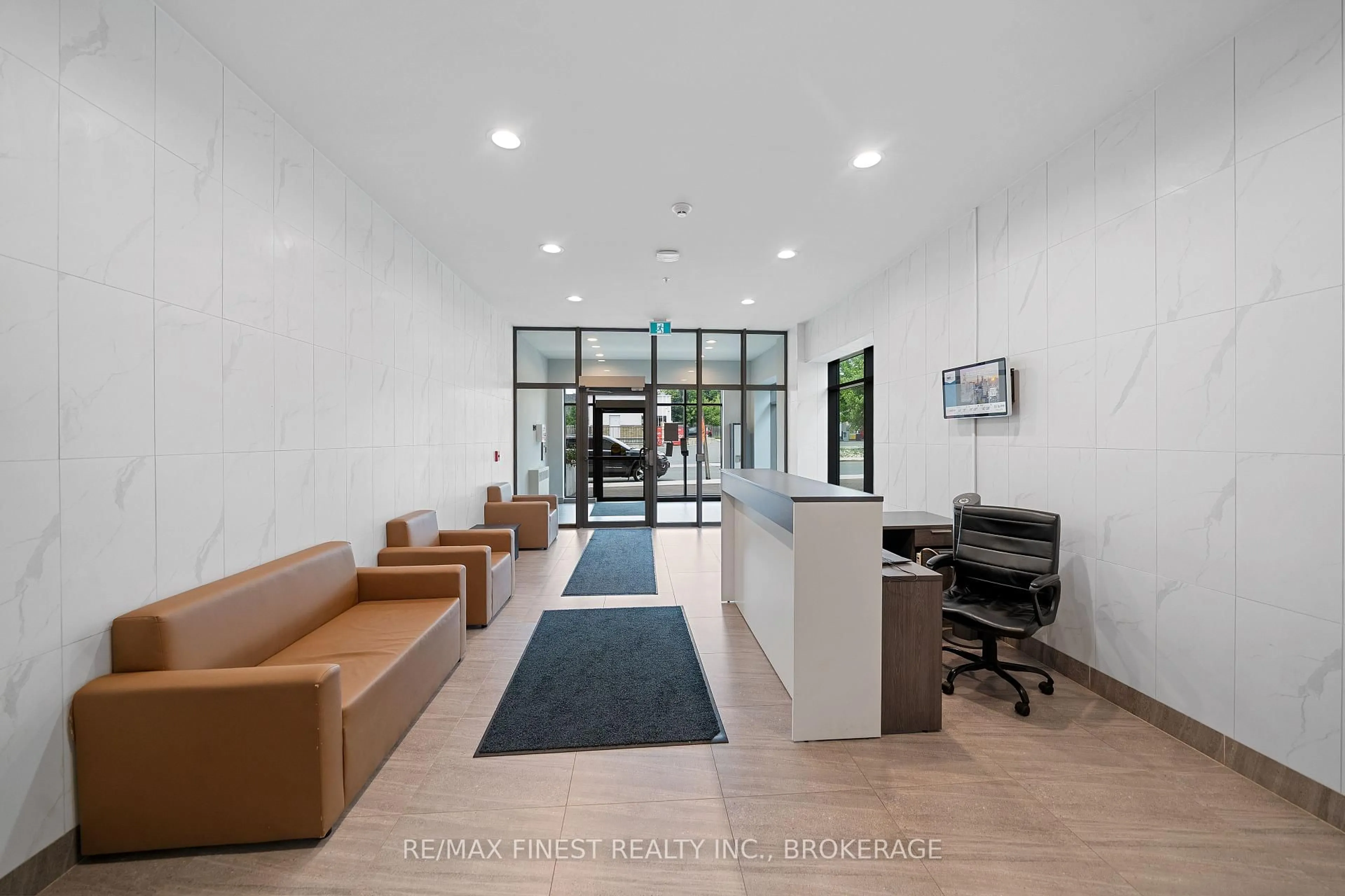 Indoor foyer for 652 Princess St #441, Kingston Ontario K7L 3Z9