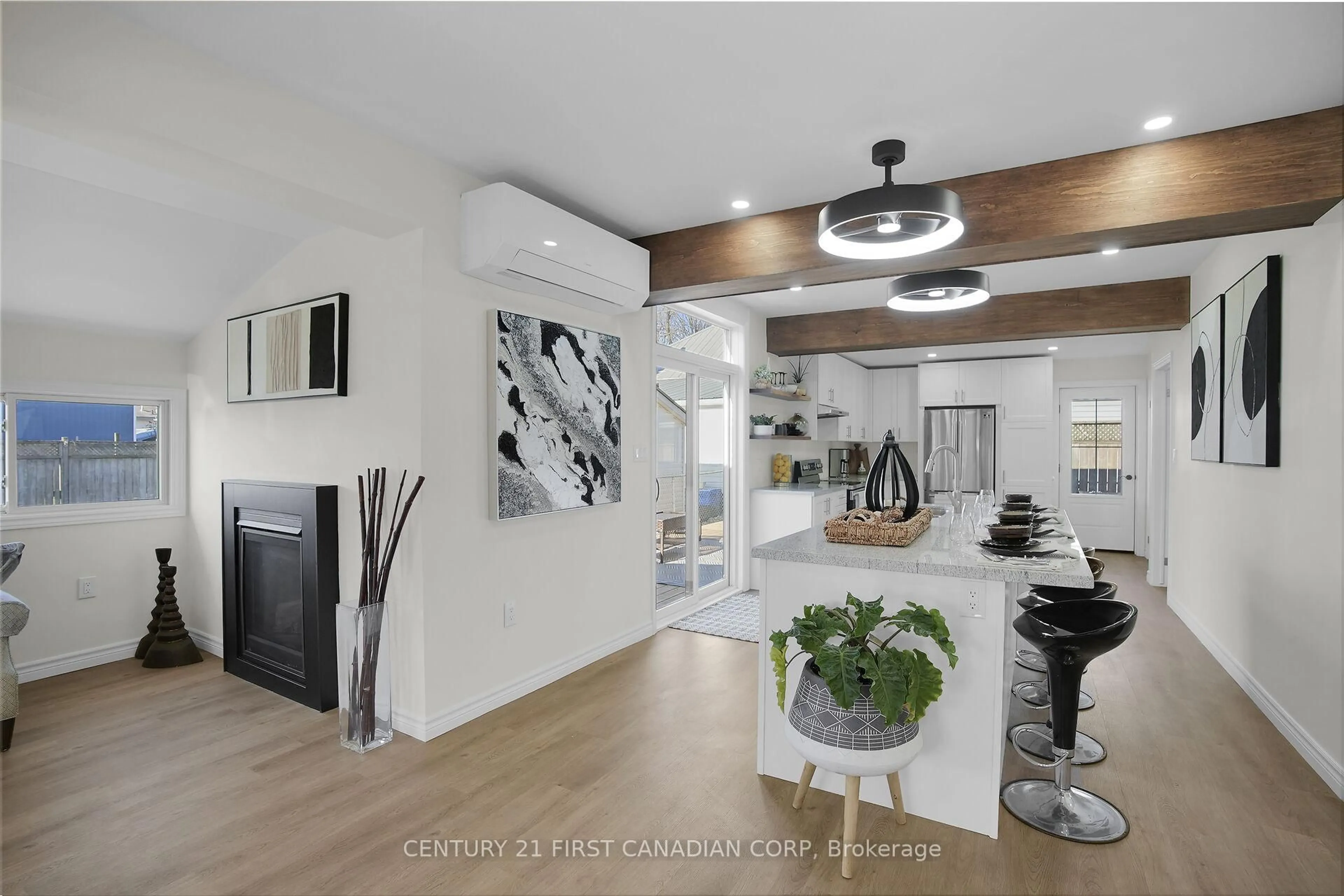 Open concept kitchen, unknown for 134 Maud St, Central Elgin Ontario N5L 1C9