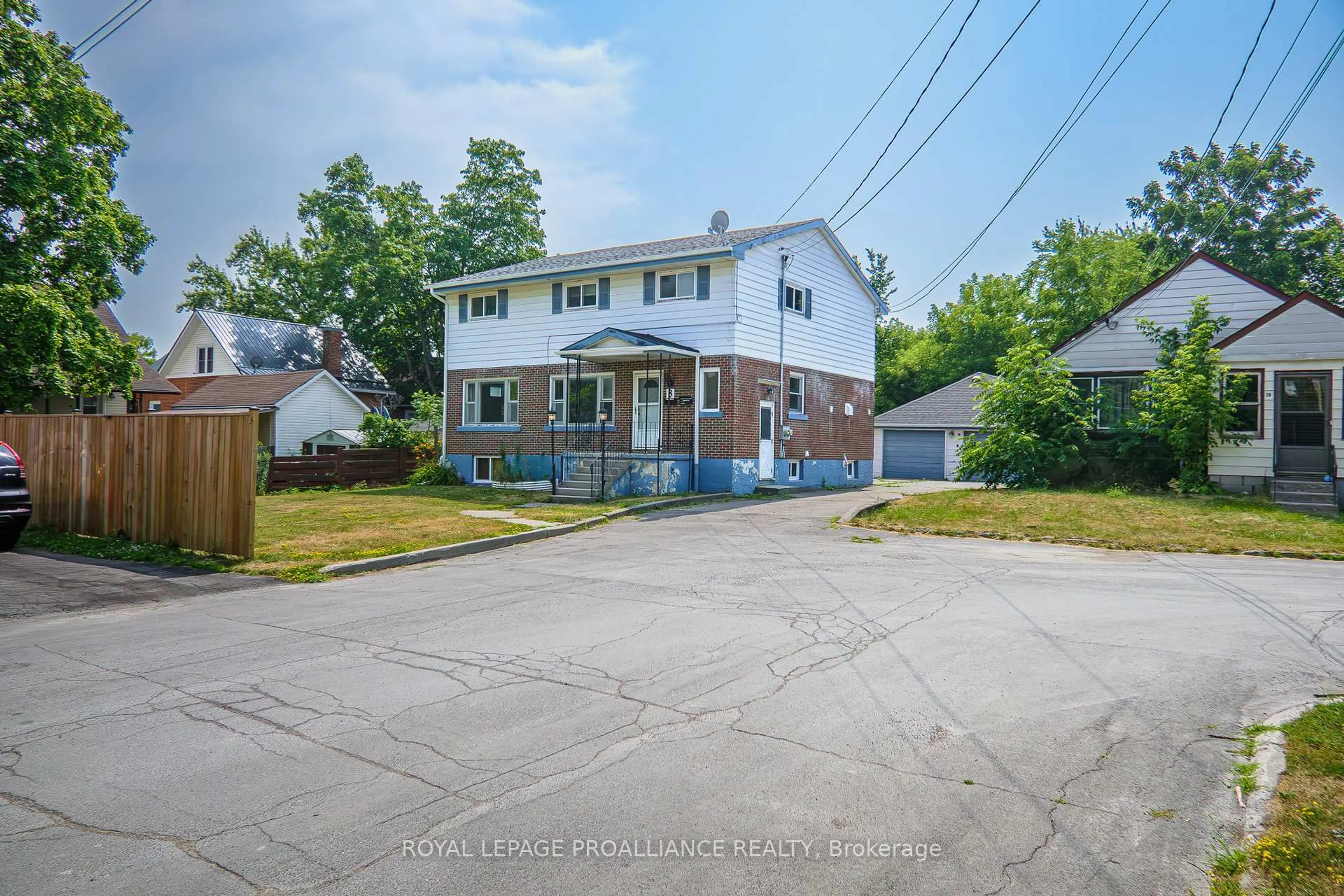 A pic from outside/outdoor area/front of a property/back of a property/a pic from drone, street for 8 Reynolds Cres, Belleville Ontario K8P 2W7