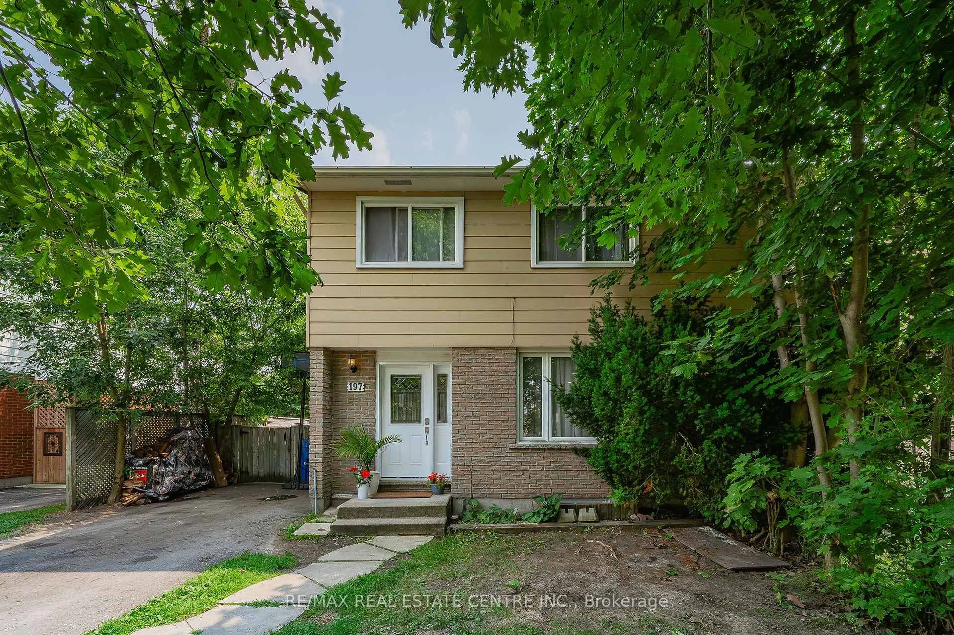 Unknown for 197 Maple Ave, Stratford Ontario N5A 7G8