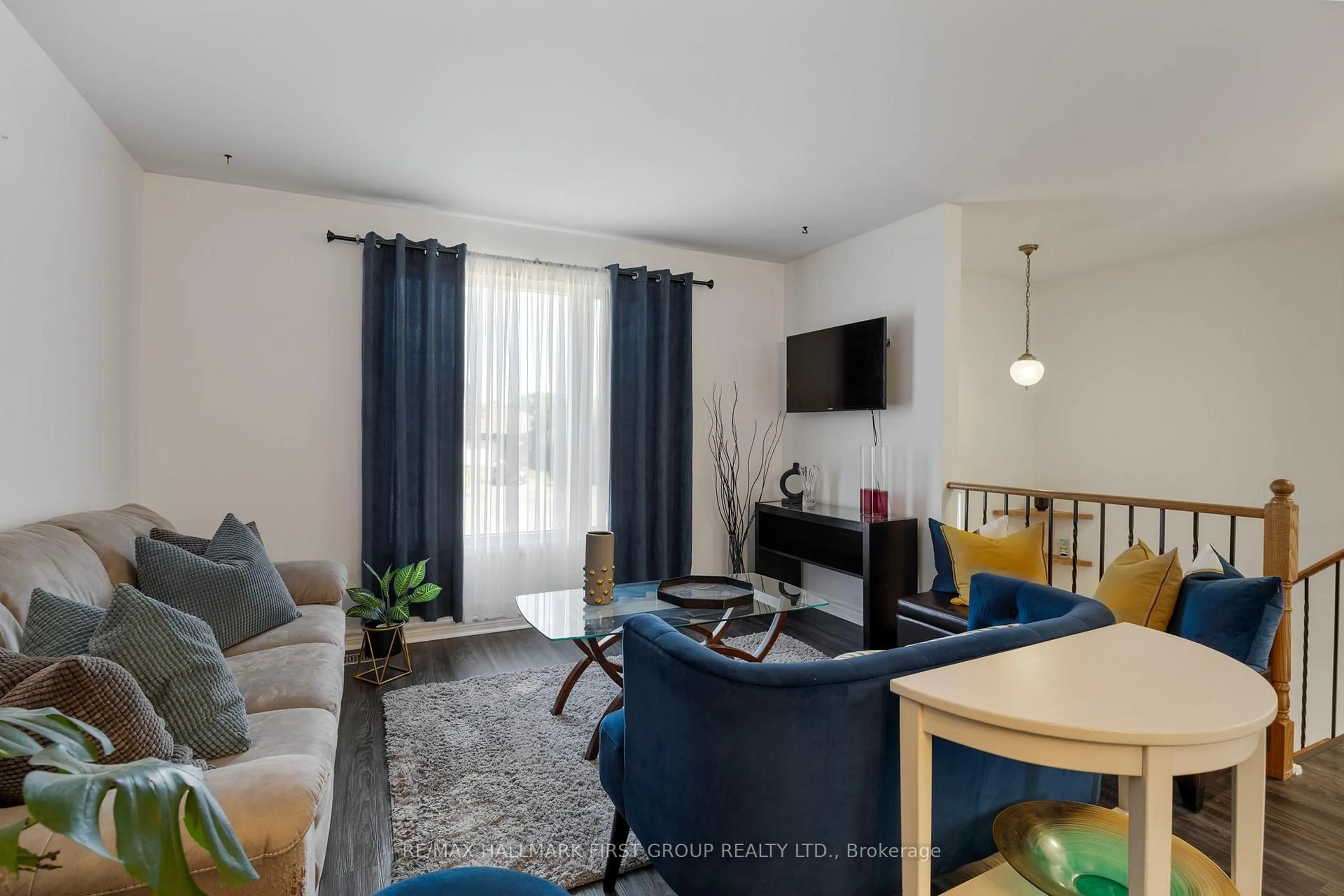 Living room with furniture, unknown for 449 Burnham Manor Crt, Cobourg Ontario K9A 5B9