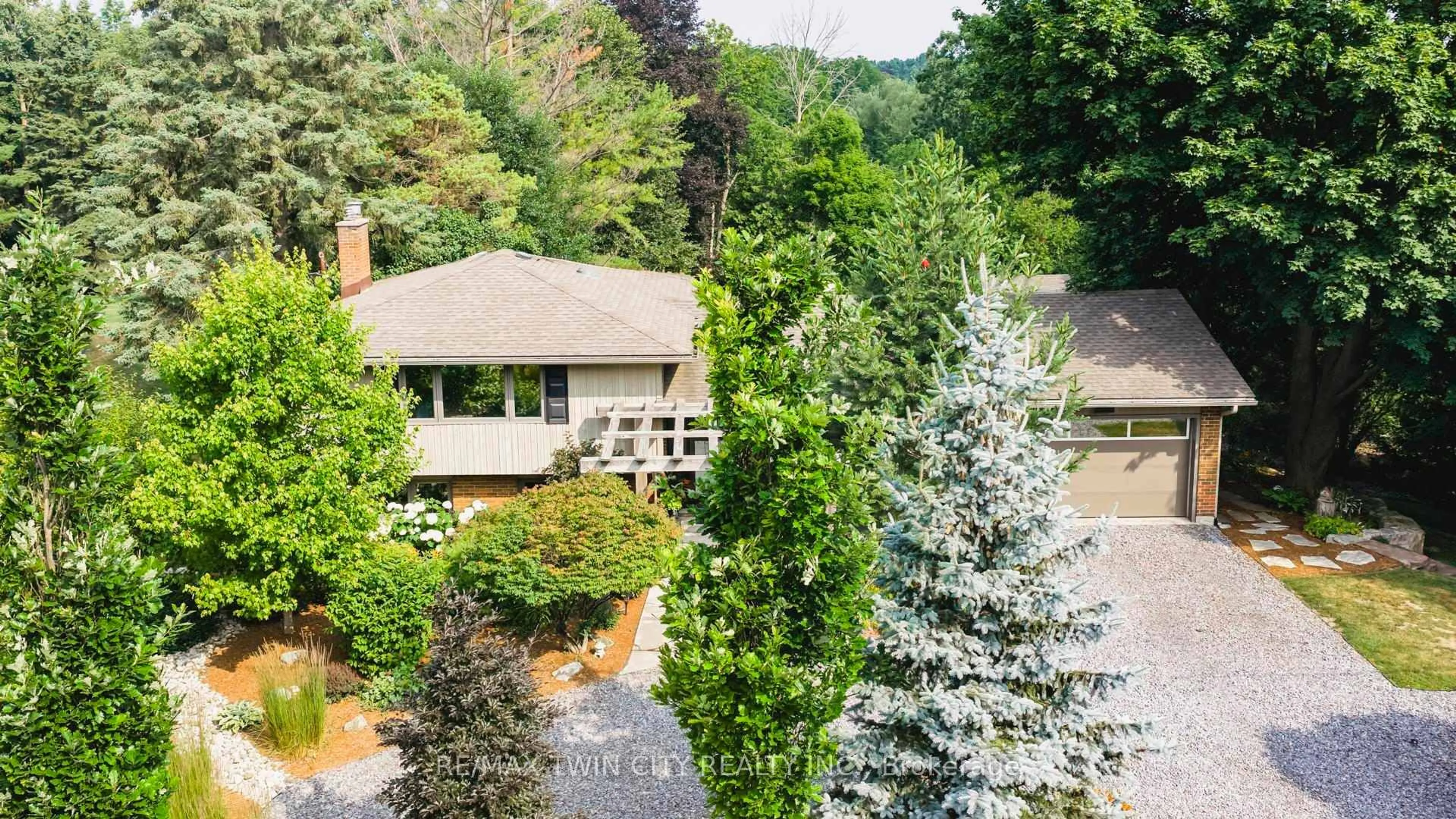 A pic from outside/outdoor area/front of a property/back of a property/a pic from drone, water/lake/river/ocean view for 48 Hillfield Dr, Wilmot Ontario N3A 1N2