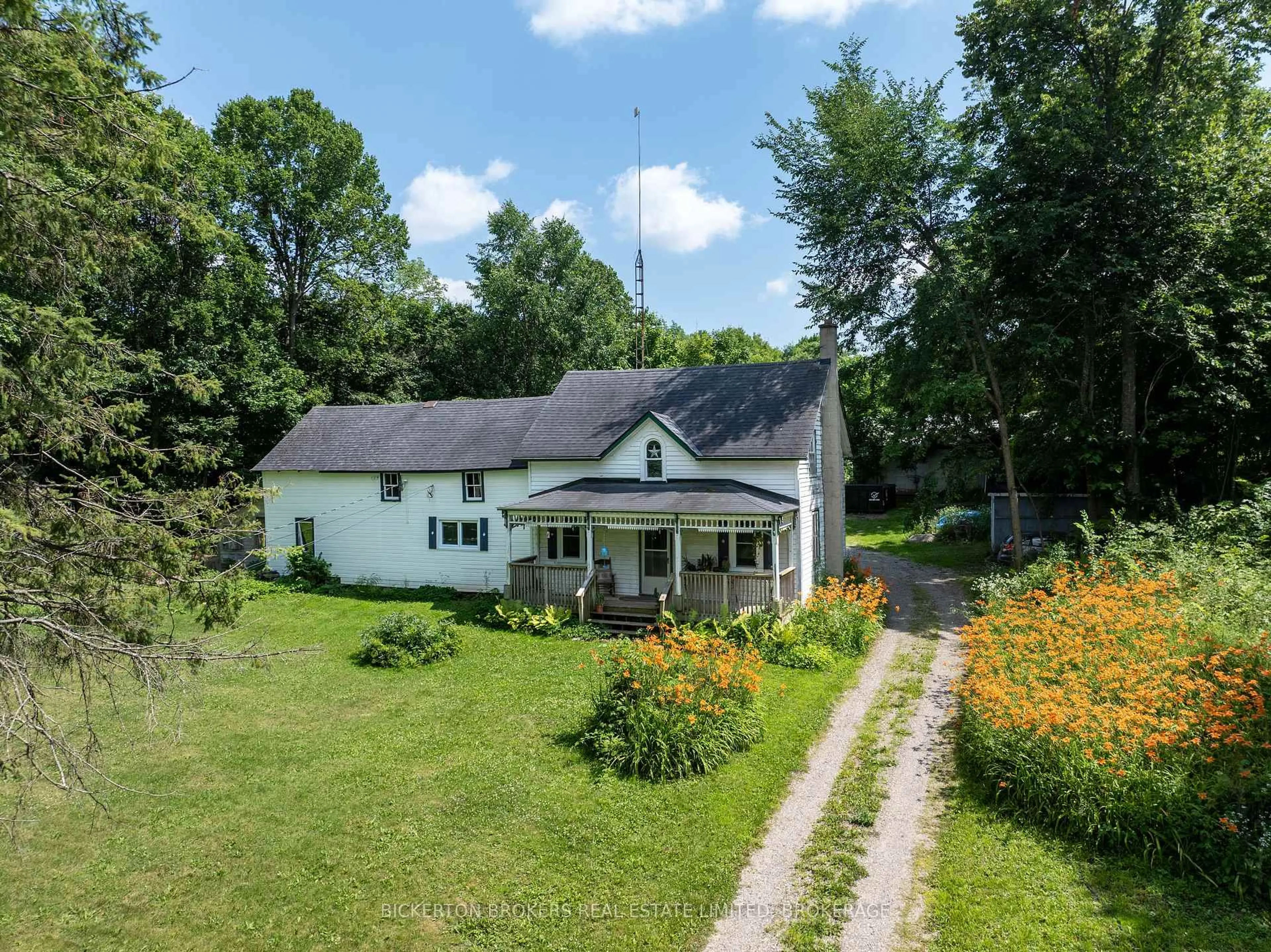 A pic from outside/outdoor area/front of a property/back of a property/a pic from drone, unknown for 231 Ellisville Rd, Leeds and the Thousand Islands Ontario K0H 2N0