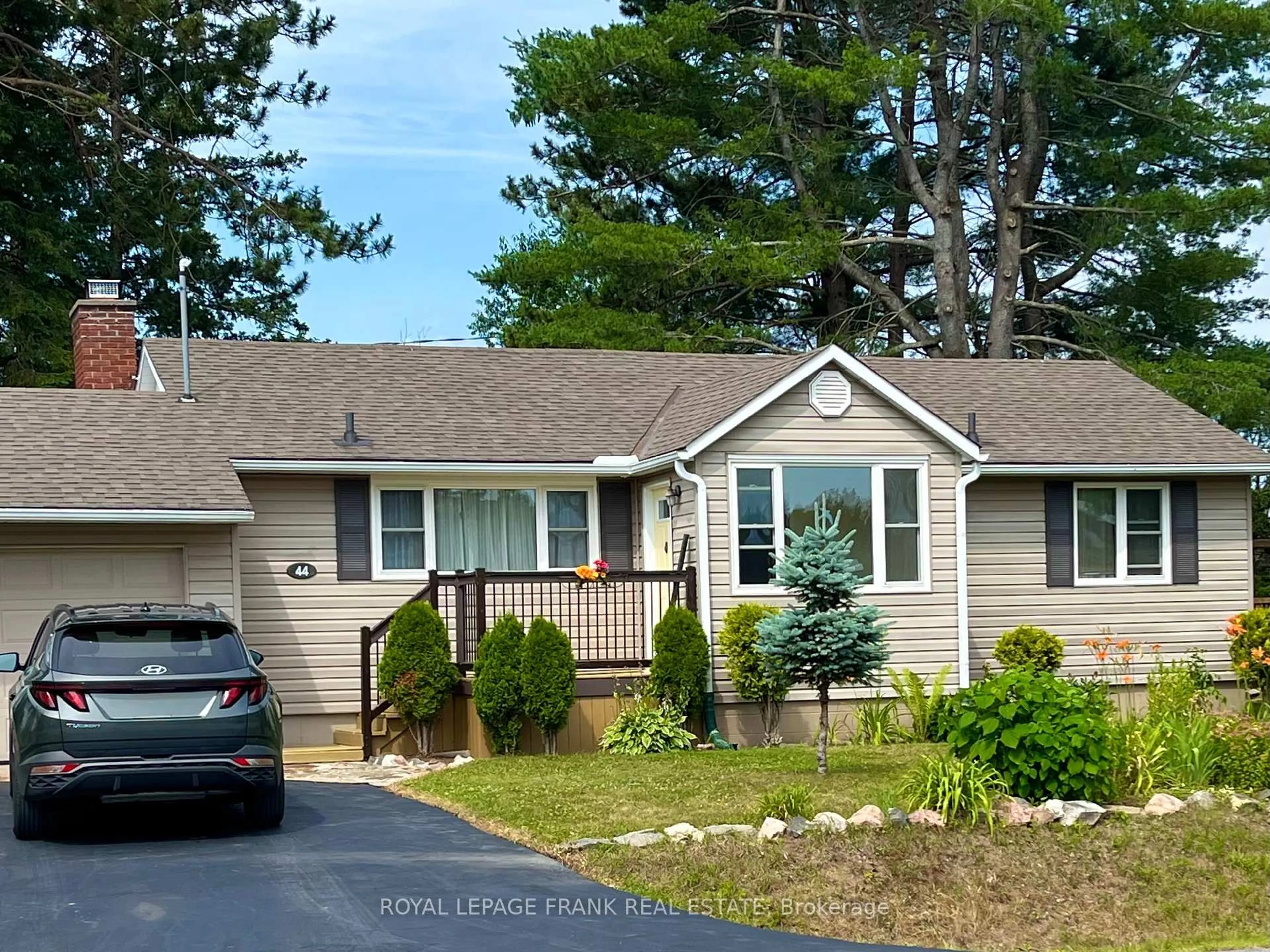 Home with vinyl exterior material, street for 44 Hemlock St, Highlands East Ontario K0L 1M0