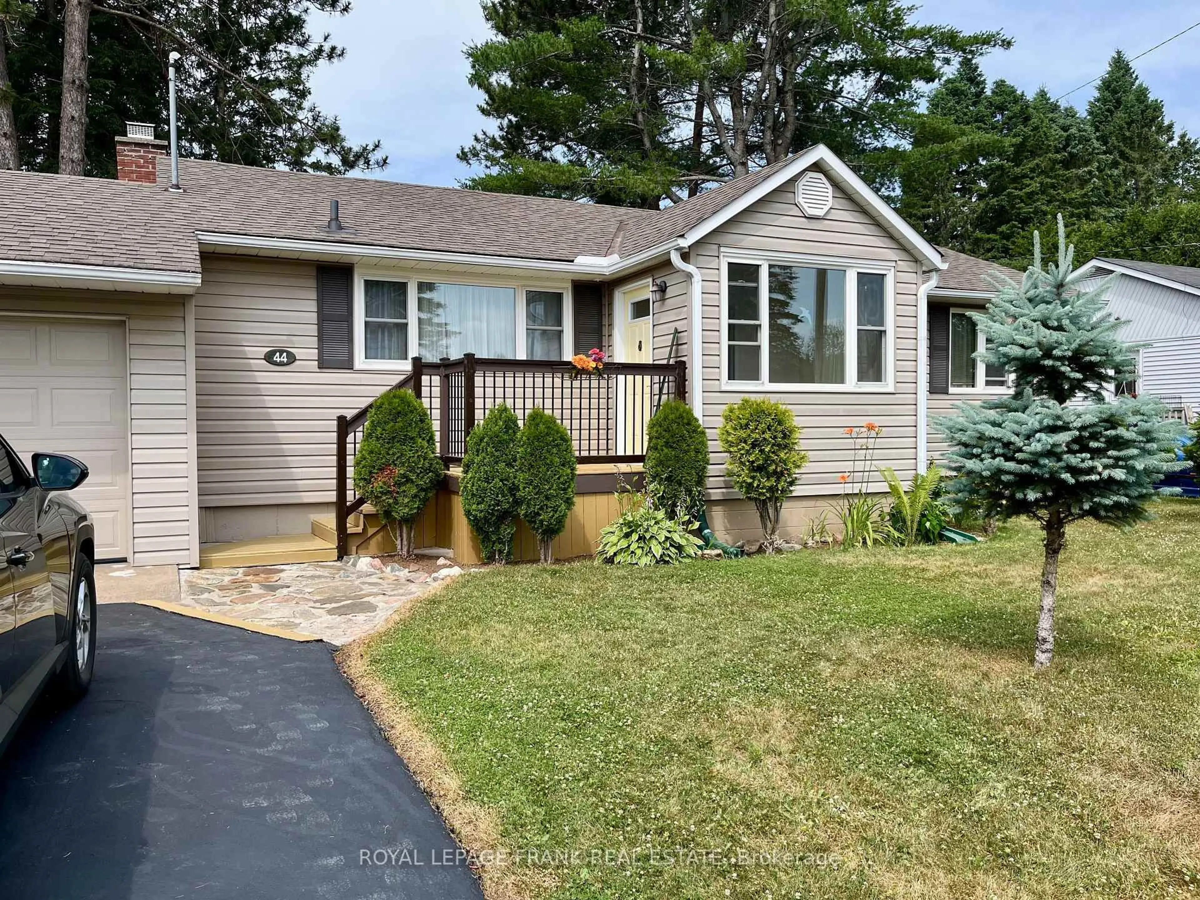 Home with vinyl exterior material, street for 44 Hemlock St, Highlands East Ontario K0L 1M0