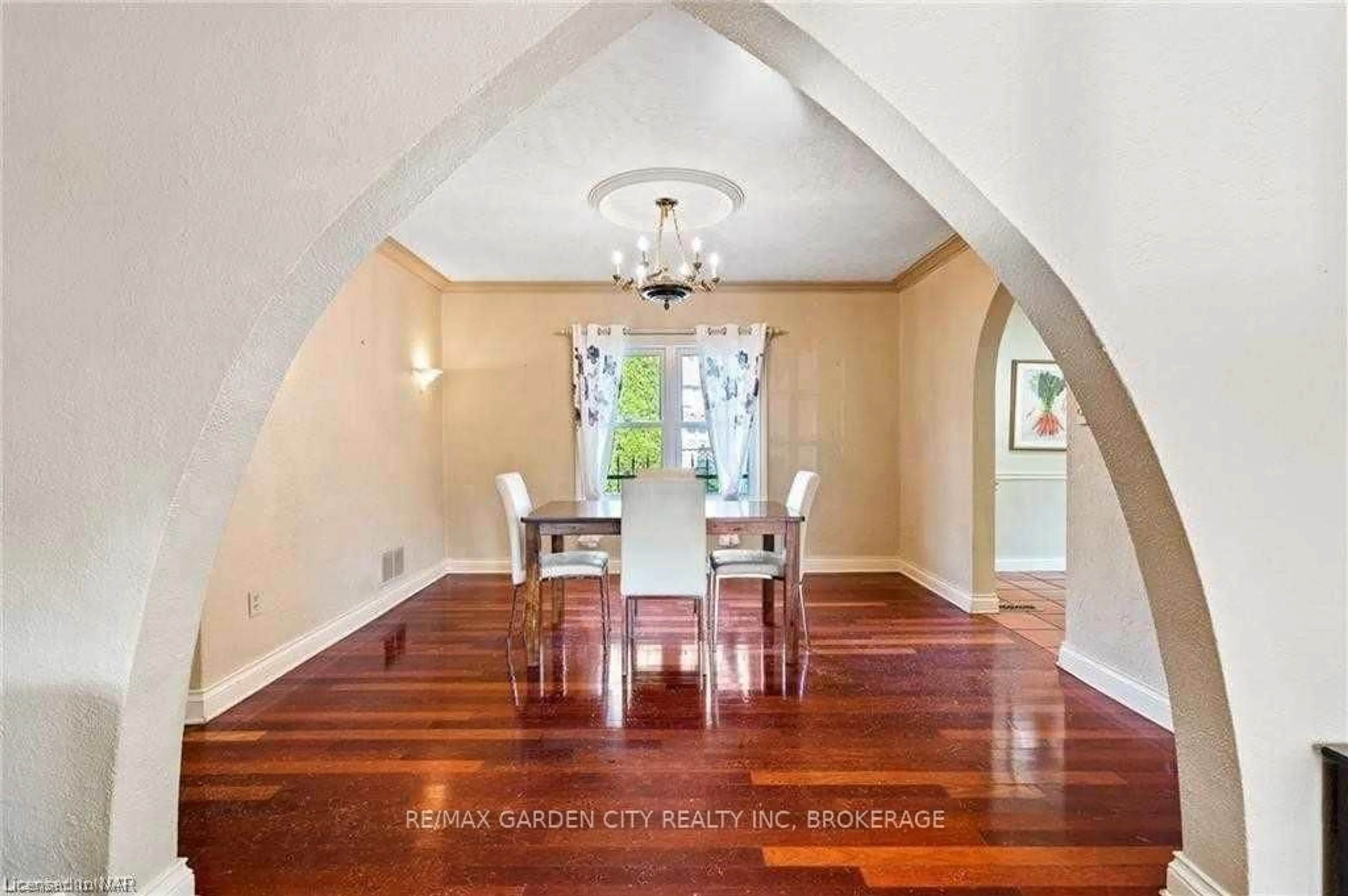 Dining room, unknown for 46 MILDRED Ave, St. Catharines Ontario L2R 6J1