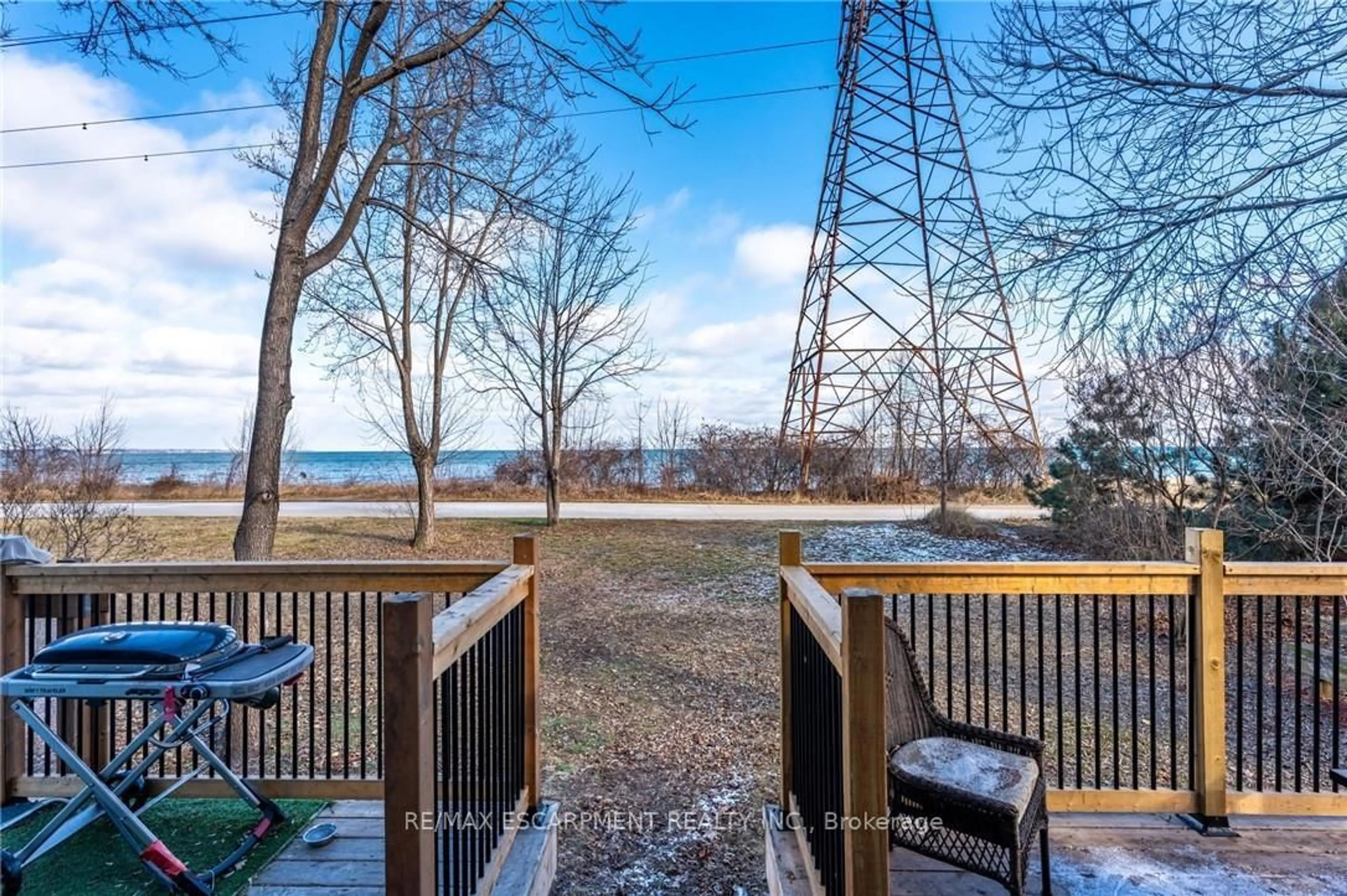 Patio, water/lake/river/ocean view for 735 Beach Blvd, Hamilton Ontario L8H 6Y5