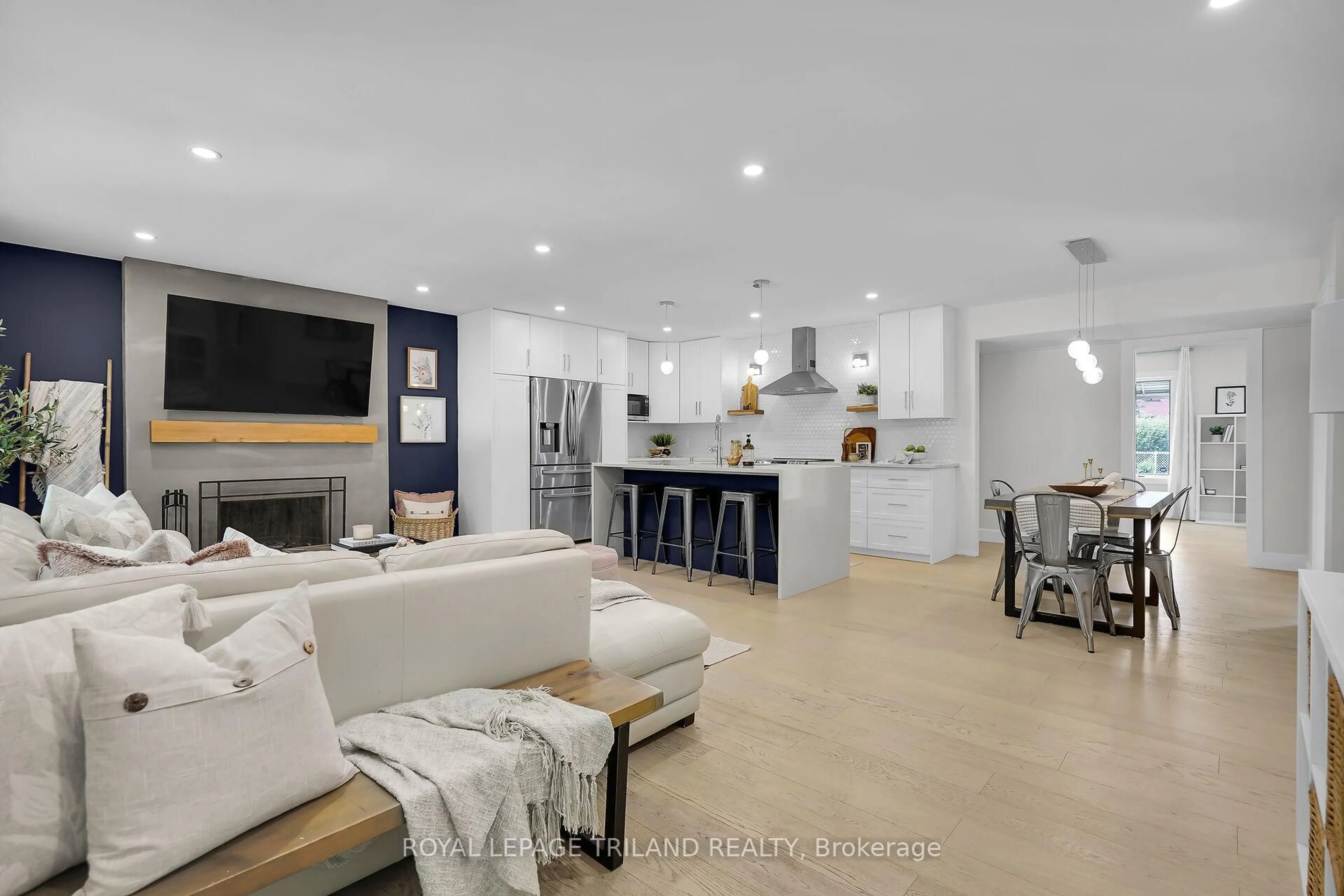 Open concept kitchen, ceramic/tile floor for 74 Biscay Rd, London North Ontario N6H 3K9