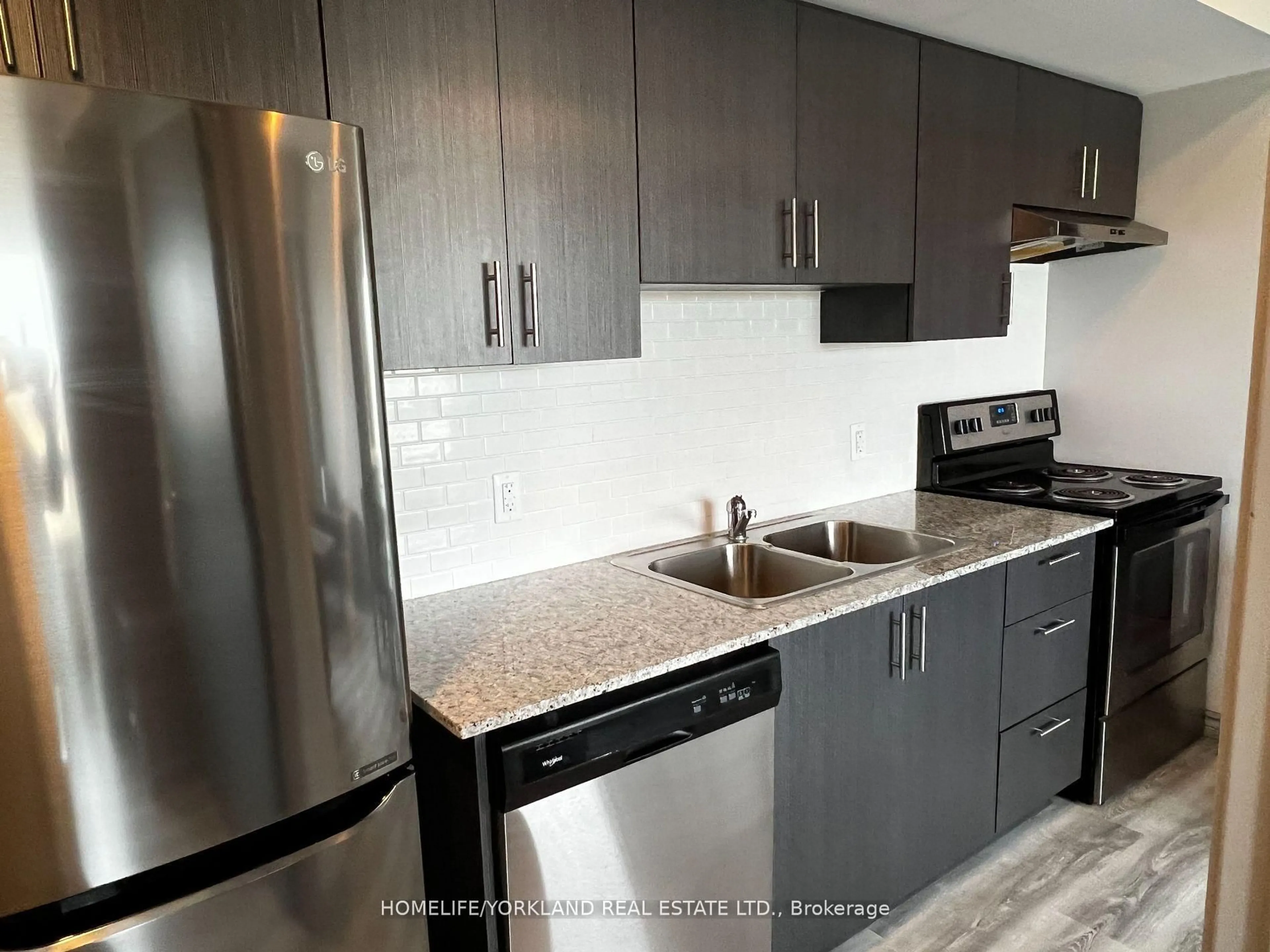 Standard kitchen, unknown for 275 Larch St #613, Waterloo Ontario N2L 3R2